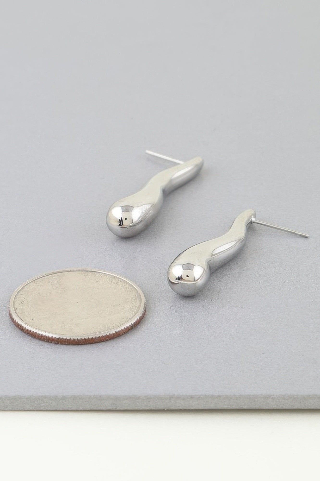 Shiny Bar Teardrop Earrings