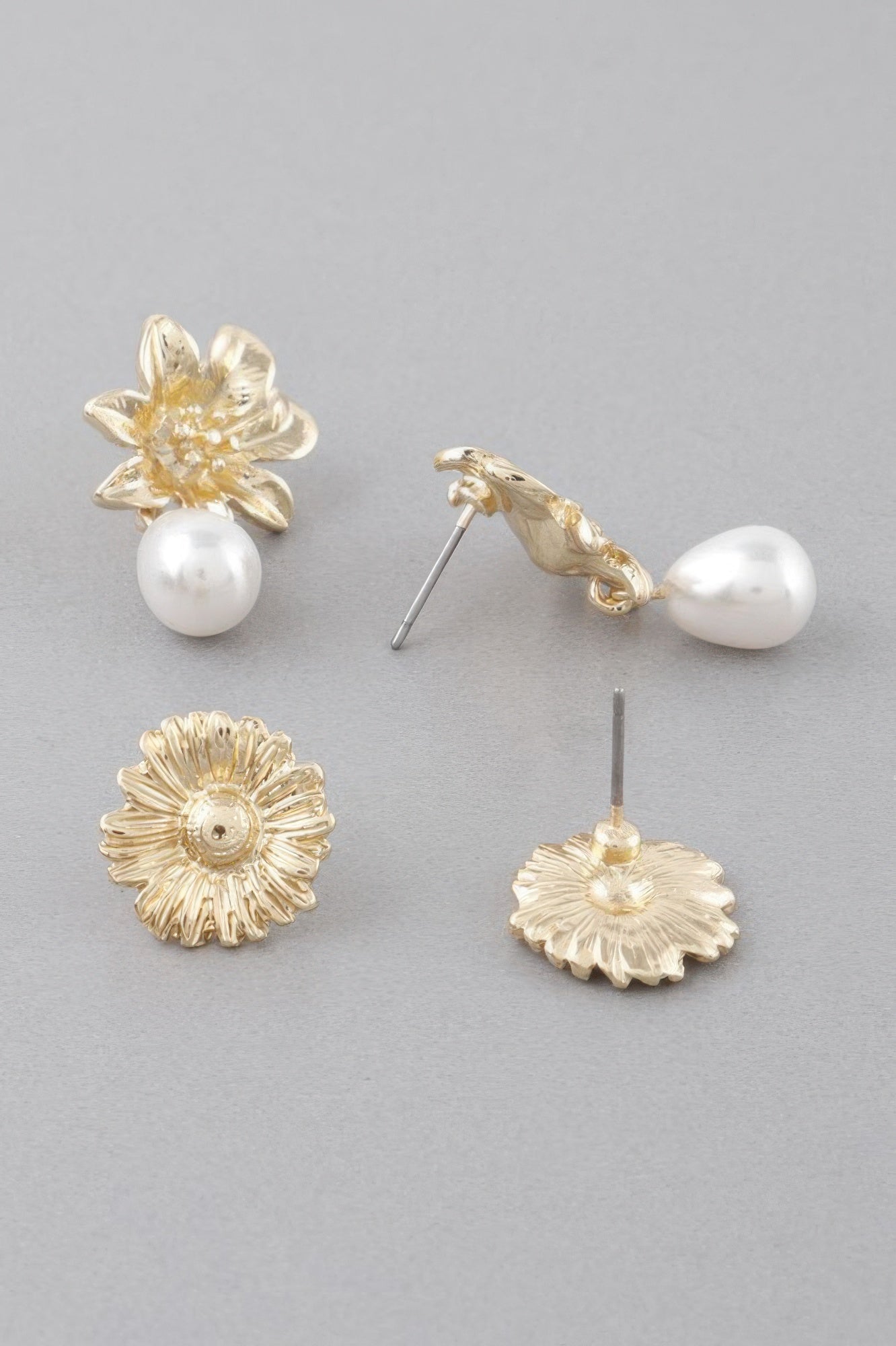 Daisy Pearl Stud Earrings