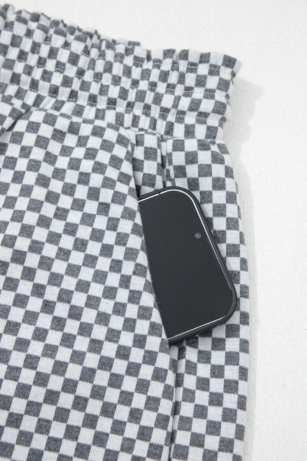 Gray Checkerboard Print Drawstring Elastic Waist Pocketed Shorts