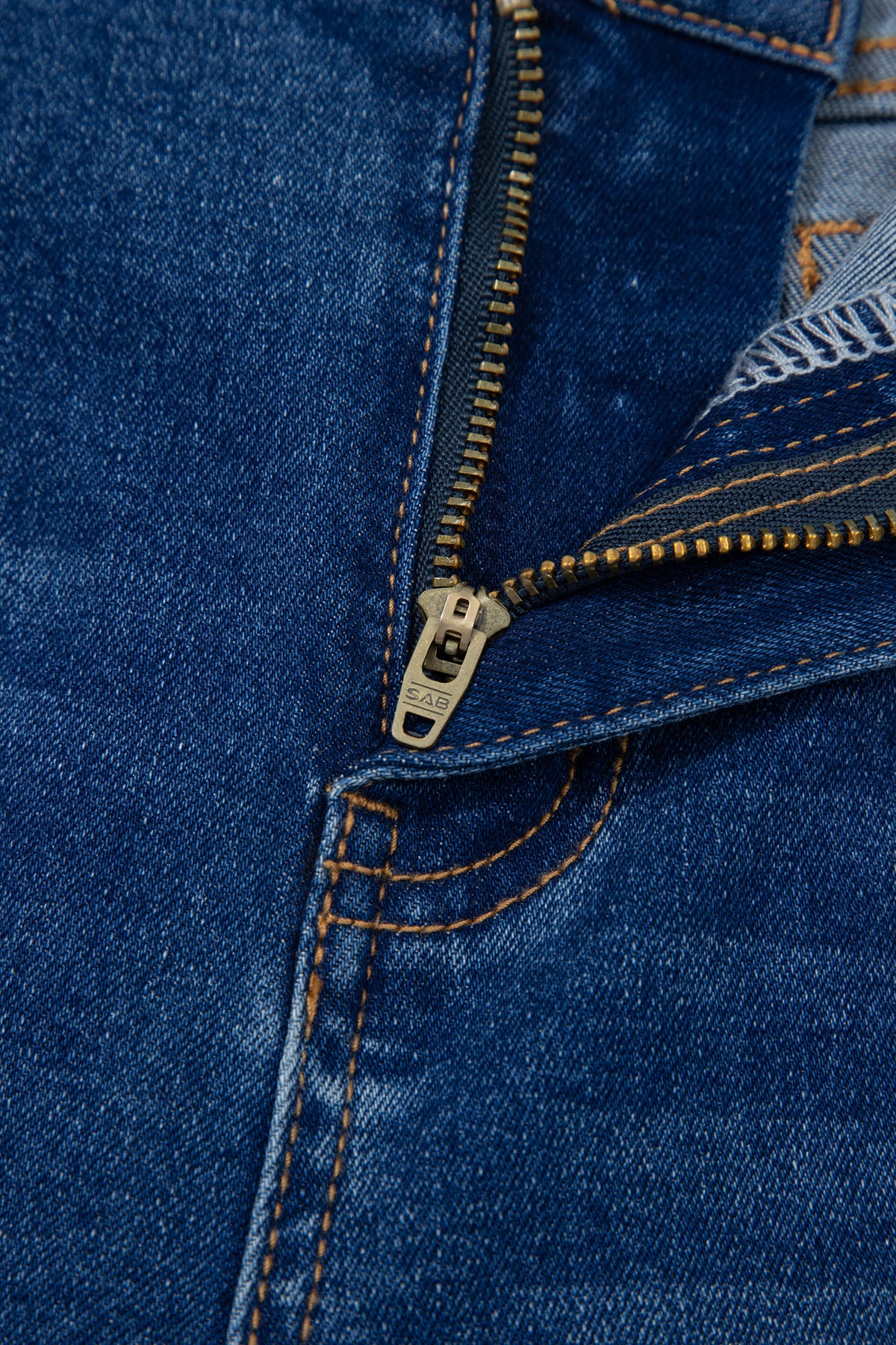 Sky Blue Tailored Seam Shift Jeans