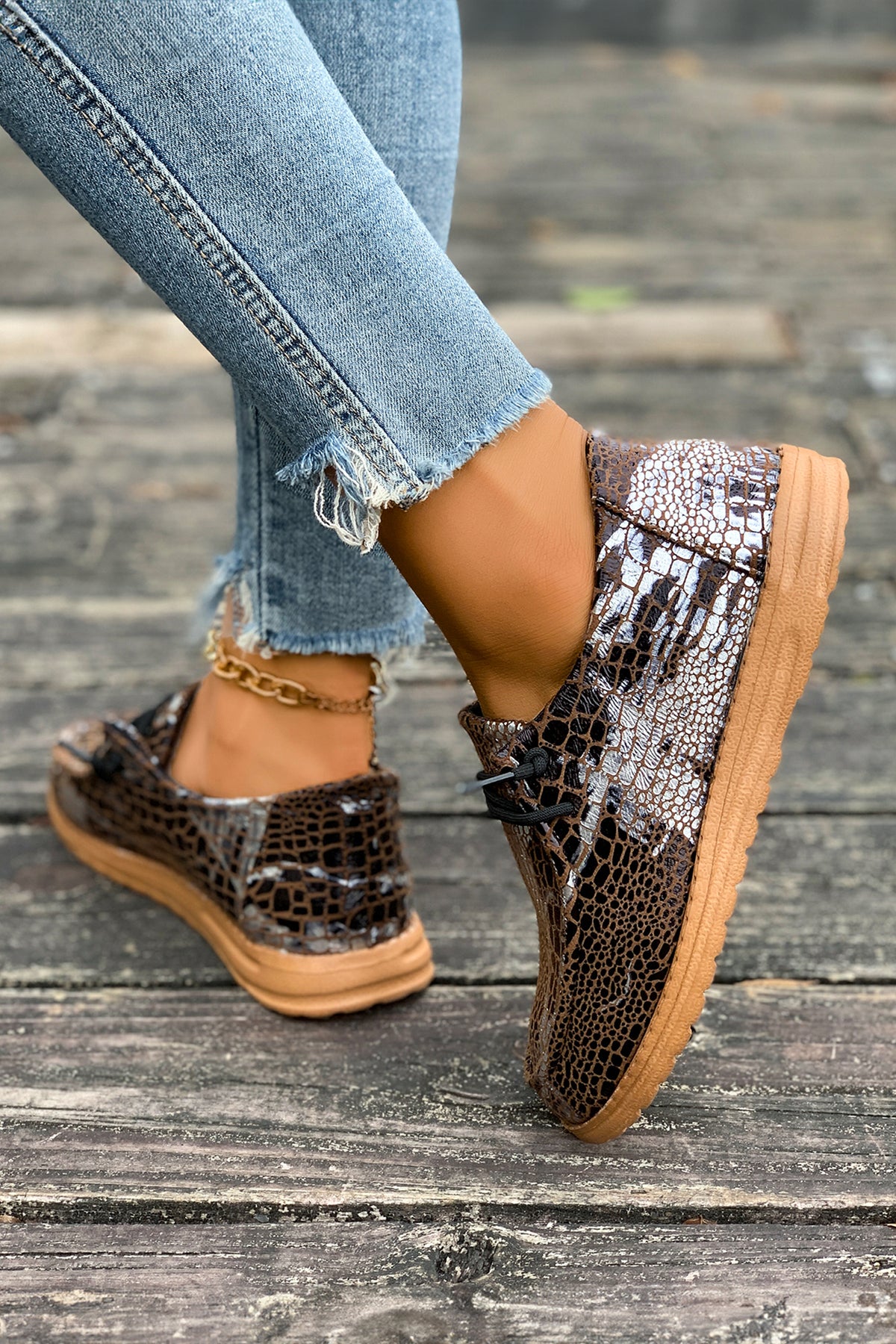 Mustard Ethnic Artistic Print Lace-up Comfort Loafer Shoes