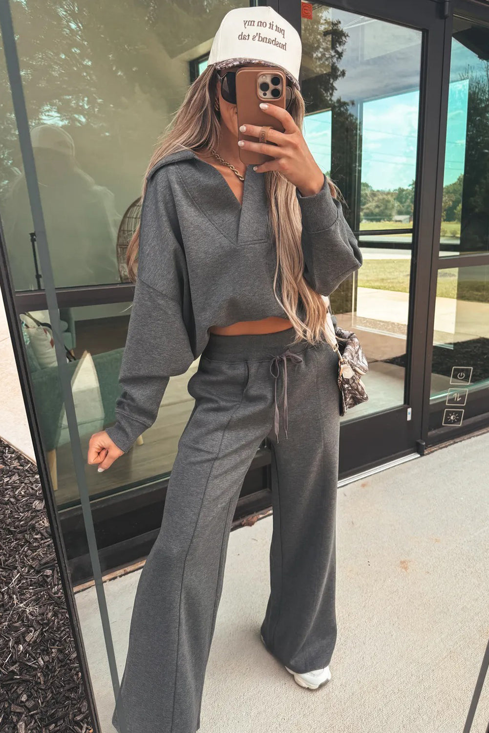 Women's Bristol Black Collared V-Neck Pullover Sweatshirt Sweatpants Set