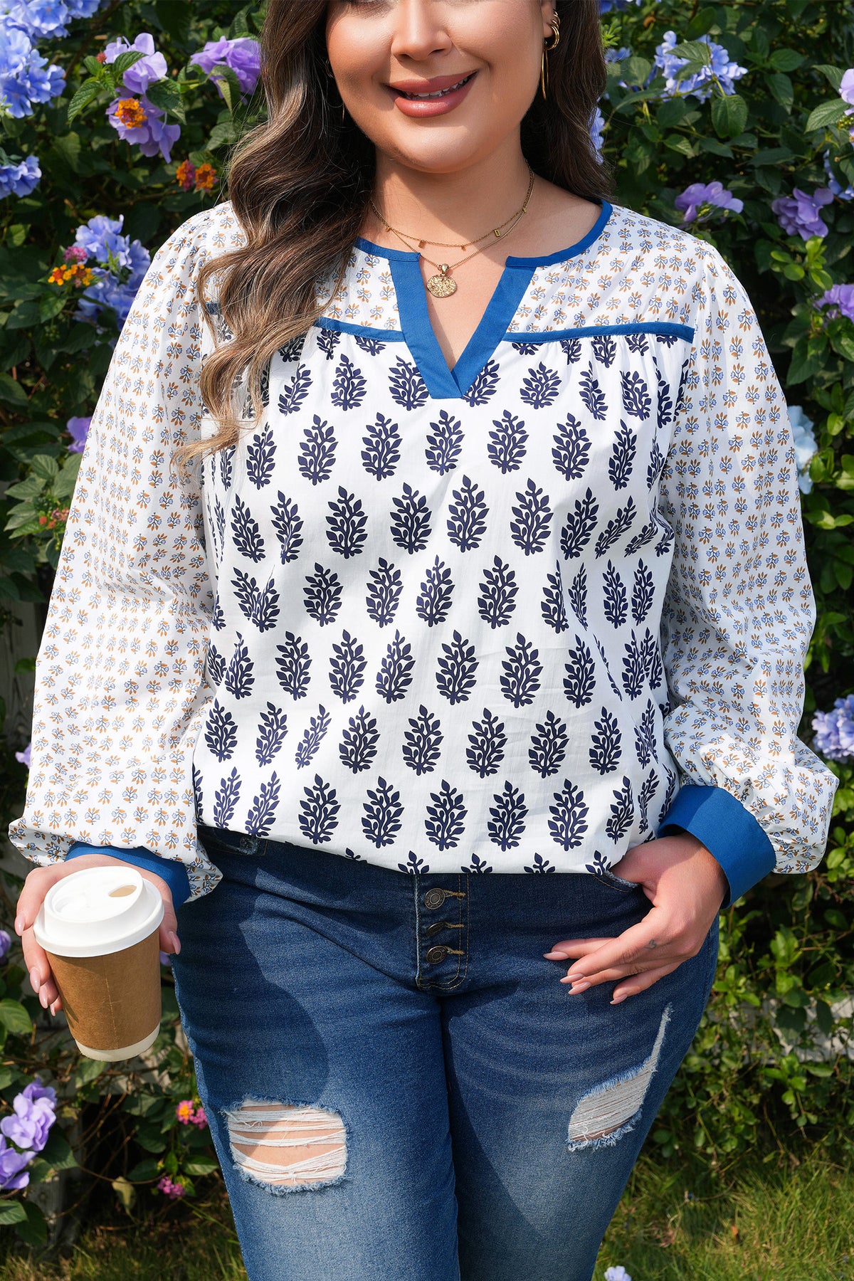 White Plus Size Boho Floral Print Contrast Trim Split-Neck Puff-Sleeve Patchwork Blouse