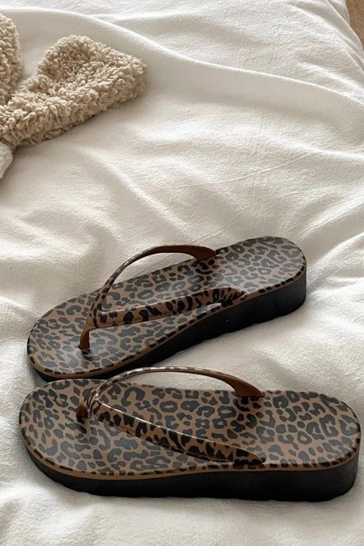 Chestnut Leopard Print Low-heeled Flip-Flop