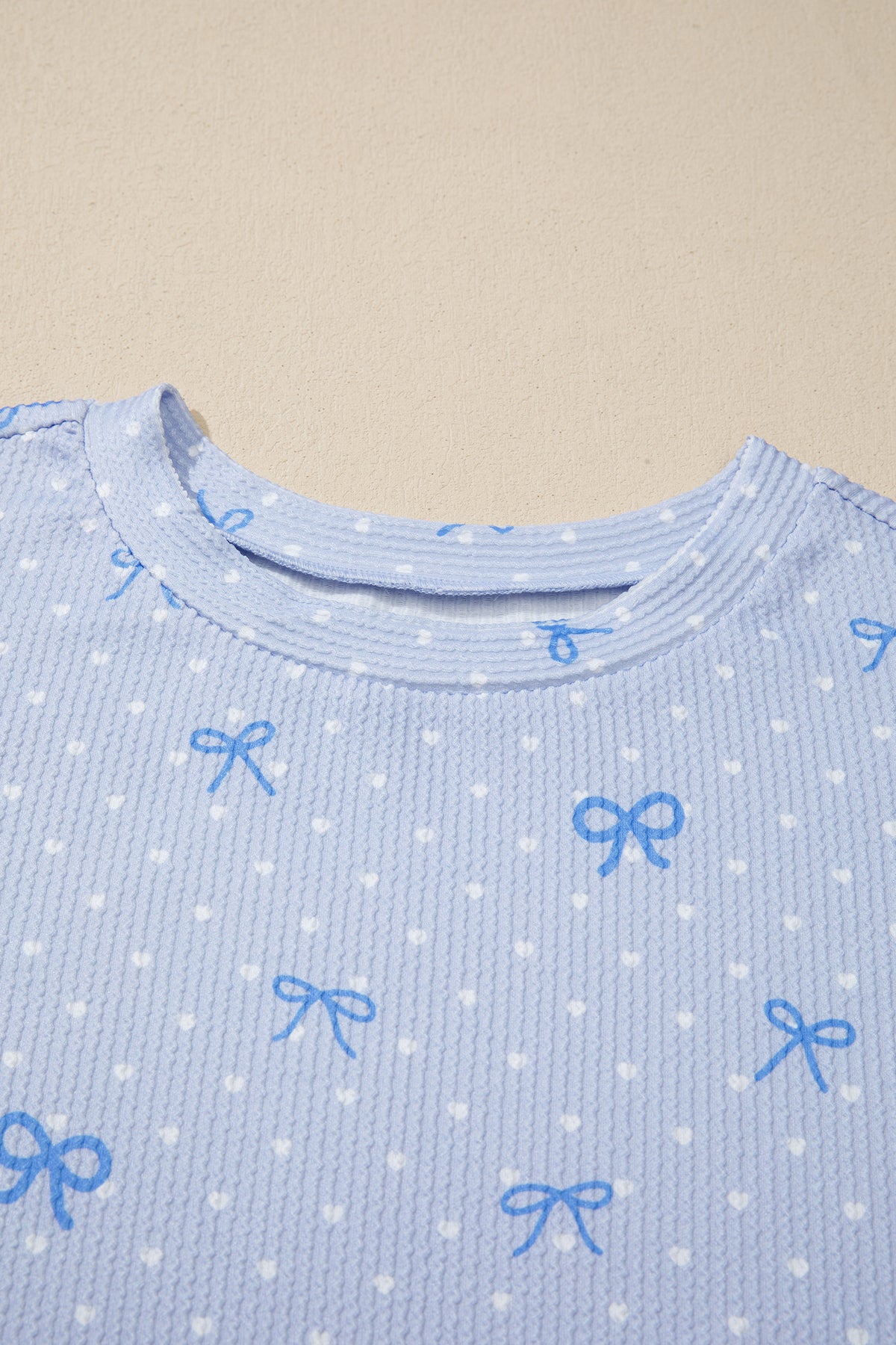 Women's Sky Blue Tiny Heart Bow Print Twisted Rib Two-Piece Shorts Two-Piece Set