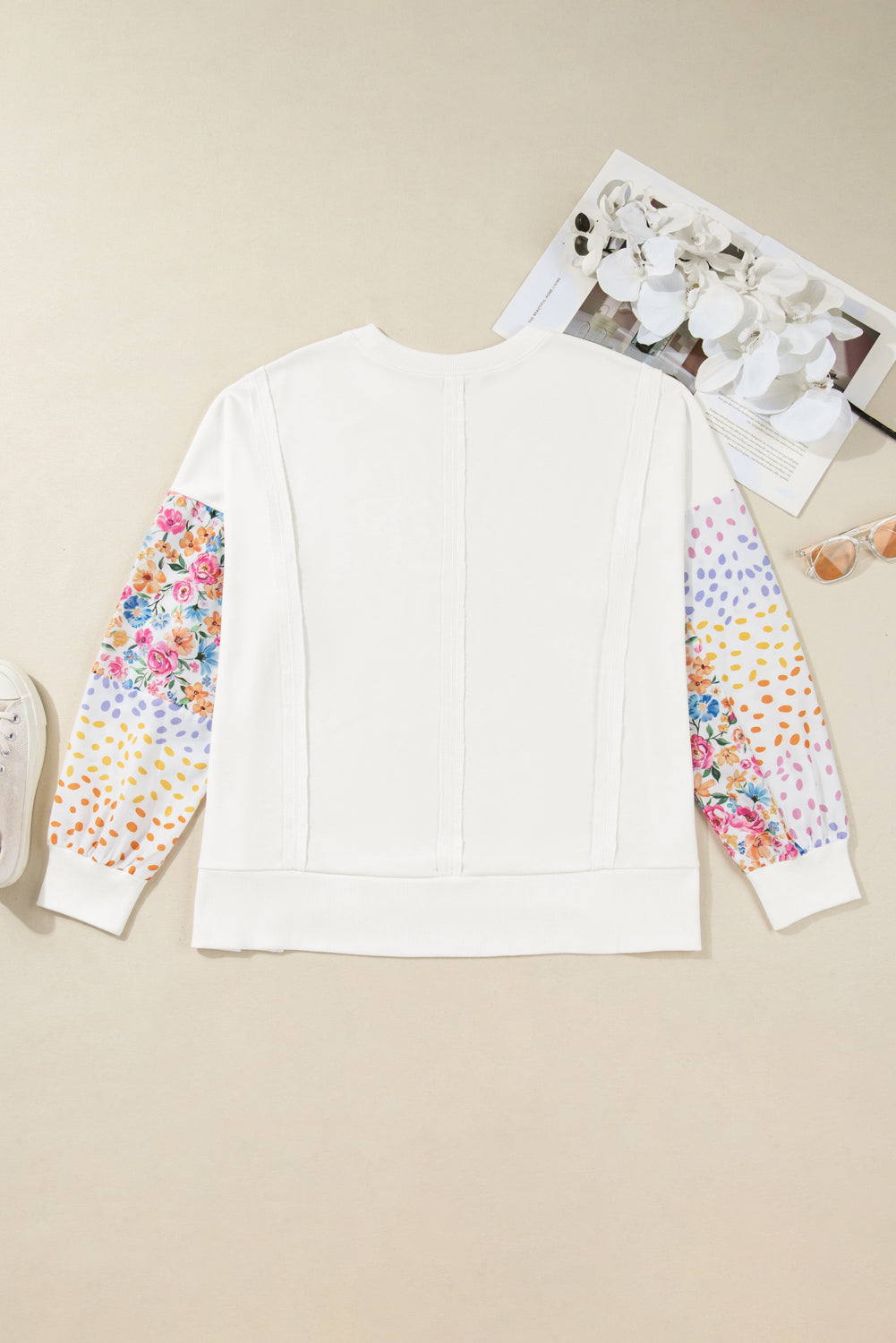 Women's White Plus Size Exposed Seam Detail Contrast Dot Floral Patchwork Sleeve Sweatshirt Set