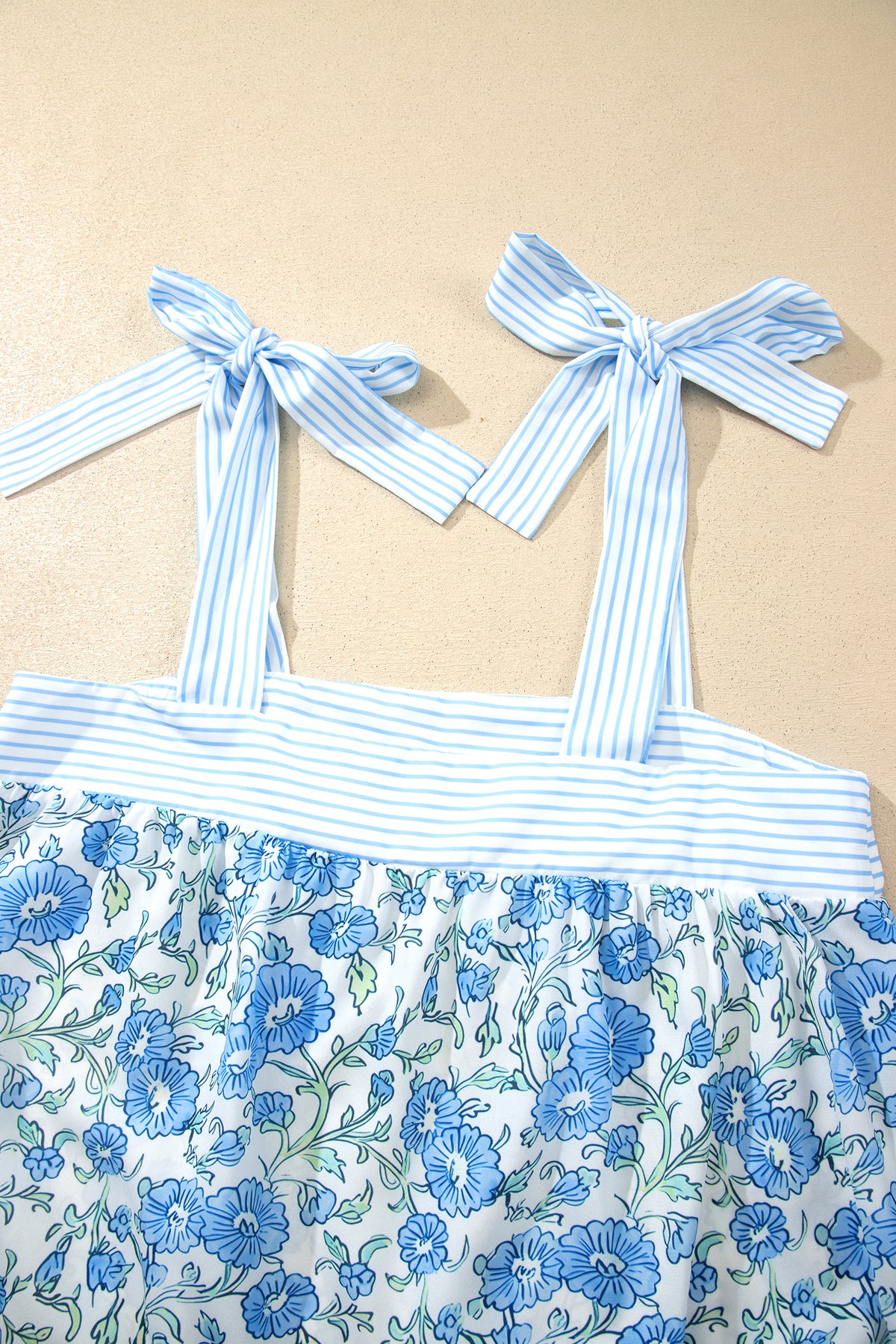 Women's Sky Blue Floral Striped Patchwork Knot Straps Two-Piece Shorts Two-Piece Set