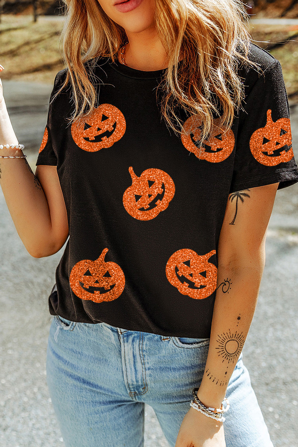 Black Glittering Pumpkin Face Graphic Crewneck Halloween T-Shirt