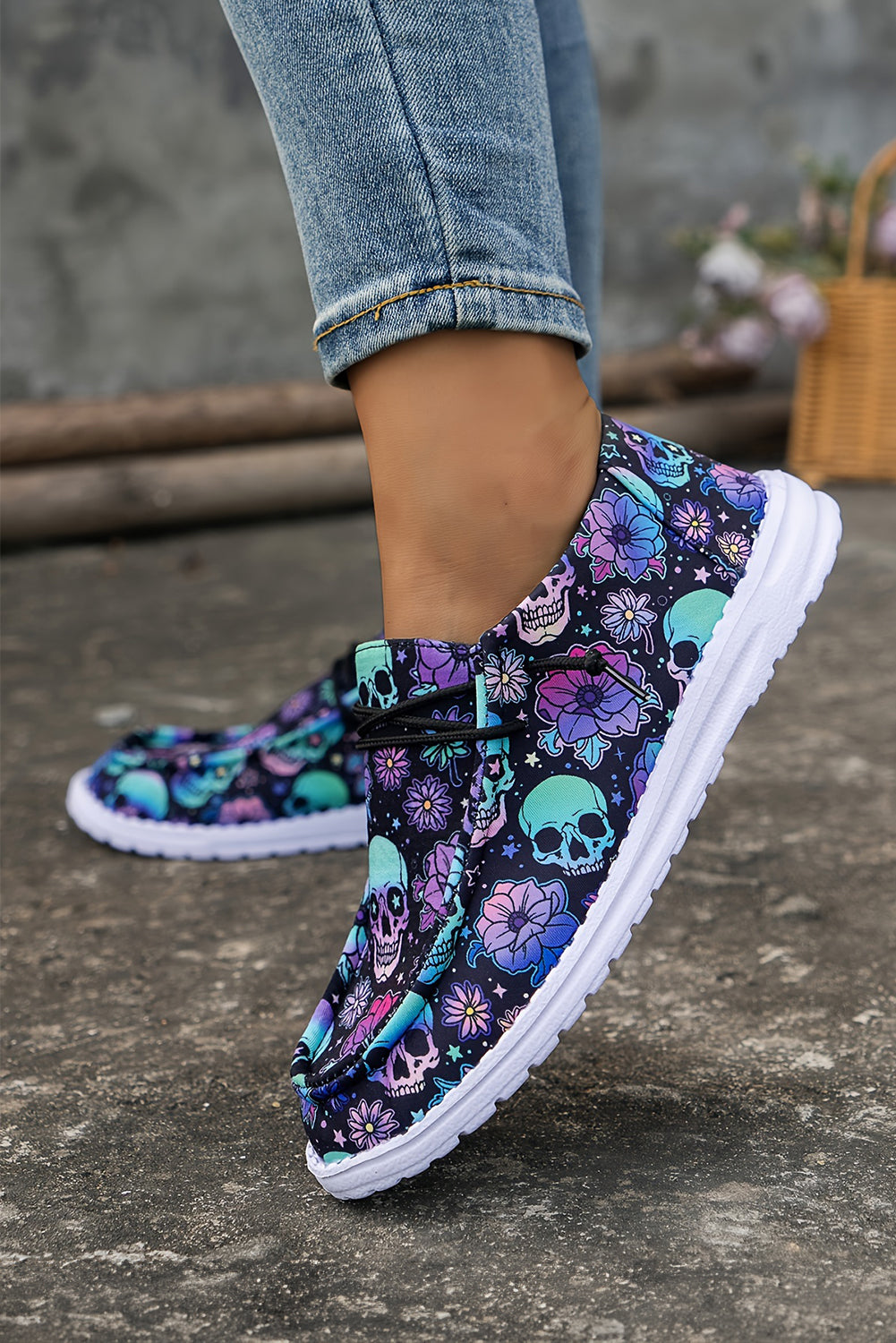 Black Sugar Skull Print Lace-up Halloween Sneakers