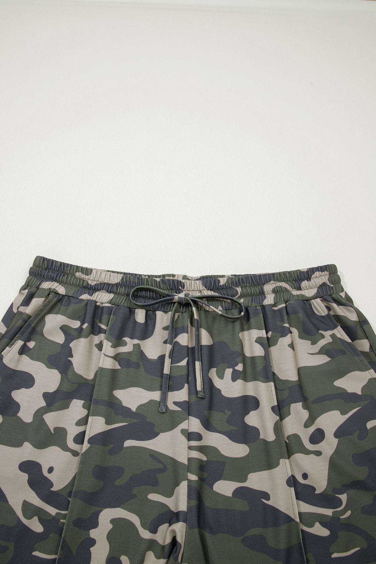 Green Tie Elastic-Waist Pocketed Plus Size Camo Shorts
