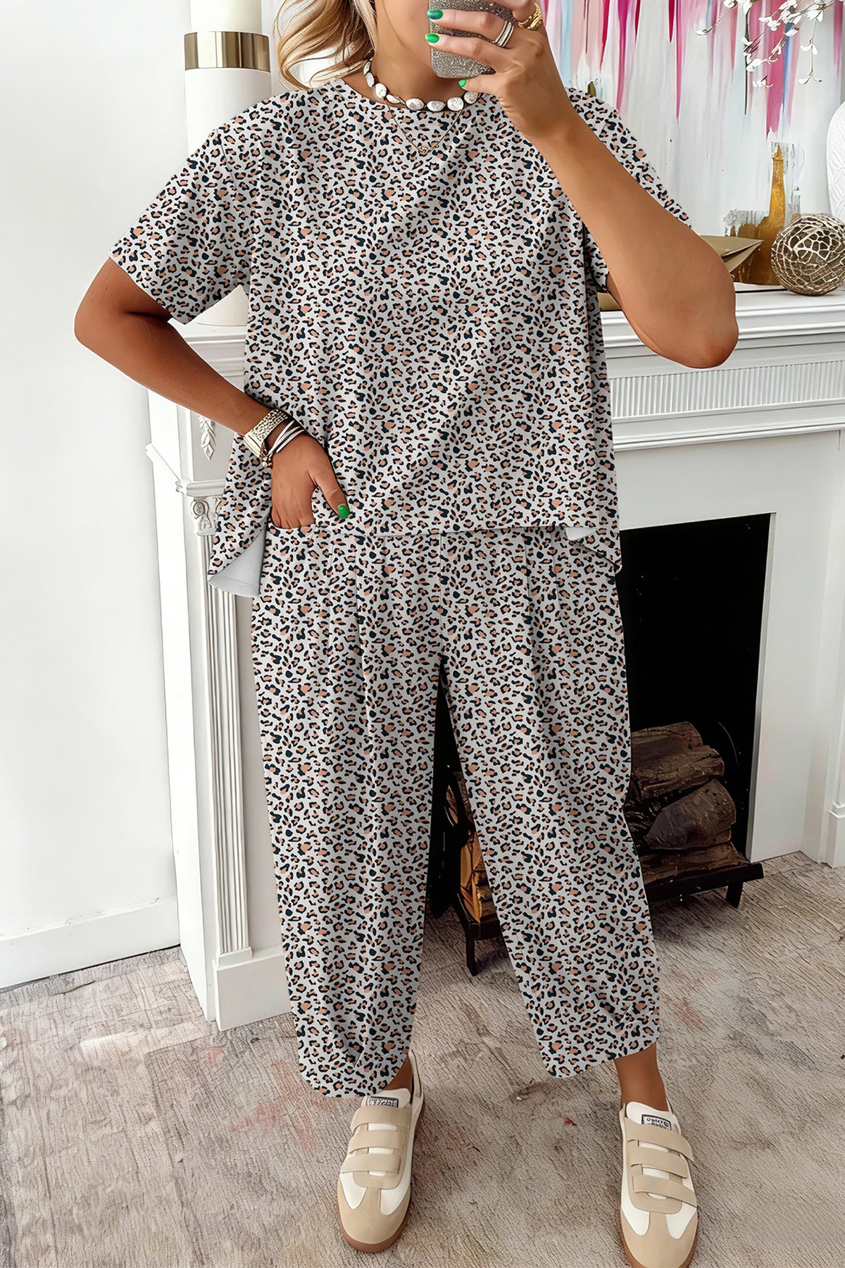 Women's White Leopard High-Low Tee Ankle Length Pants Set