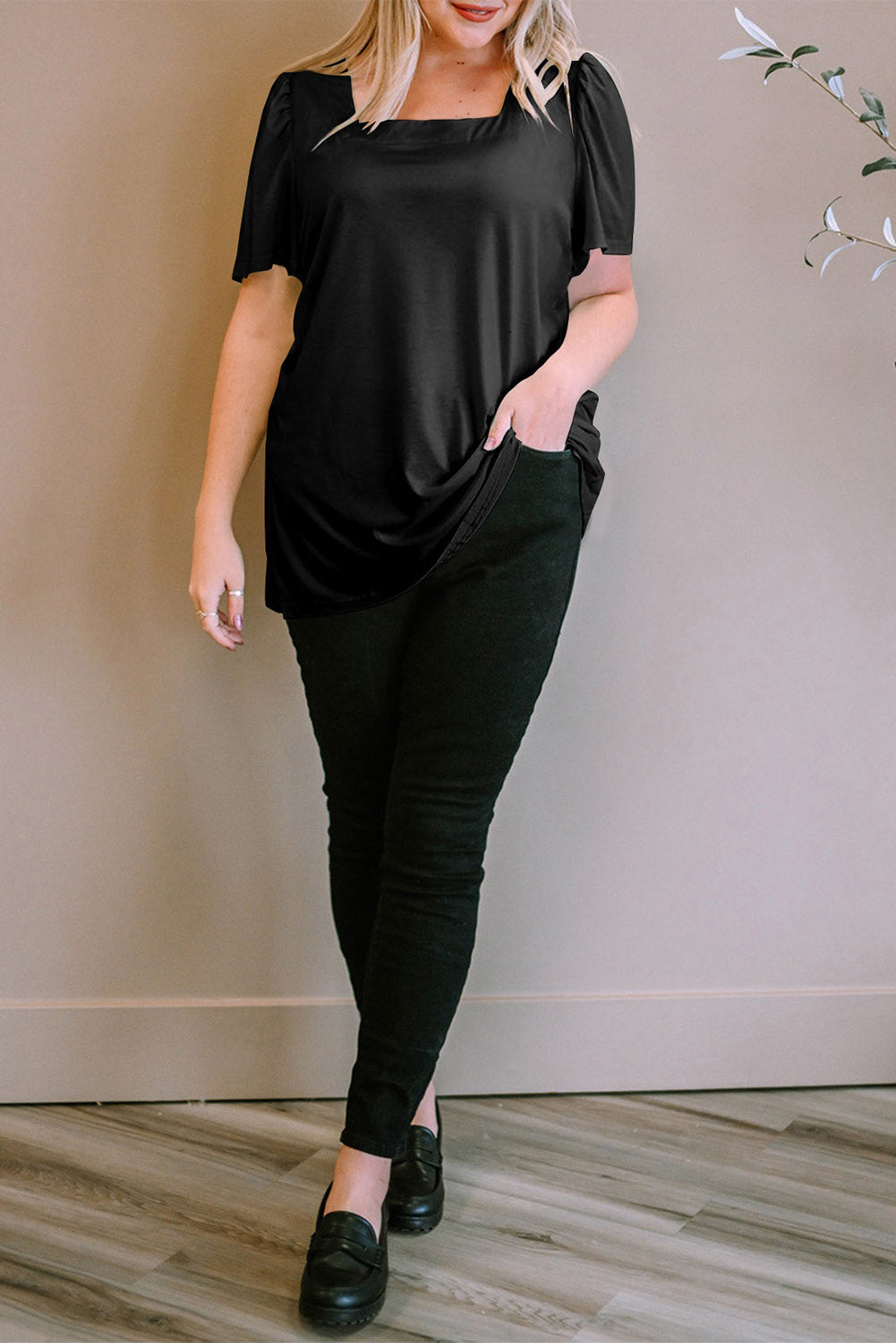 Black Plus Size Square Neck Ruched Shoulder Short-Sleeve Top