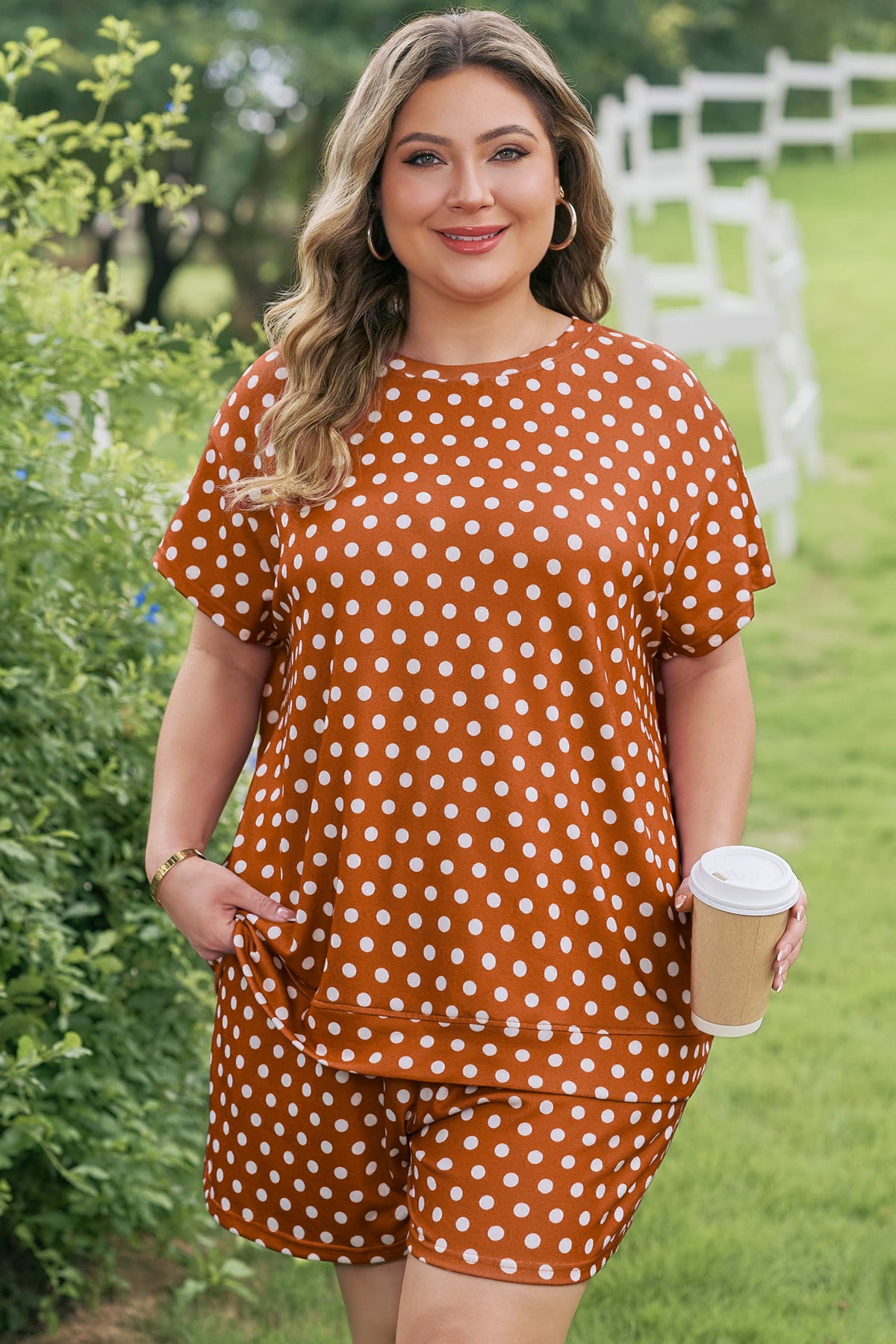 Brown Polka Dot Print Dropped Shoulder Tee Plus Size Shorts Set