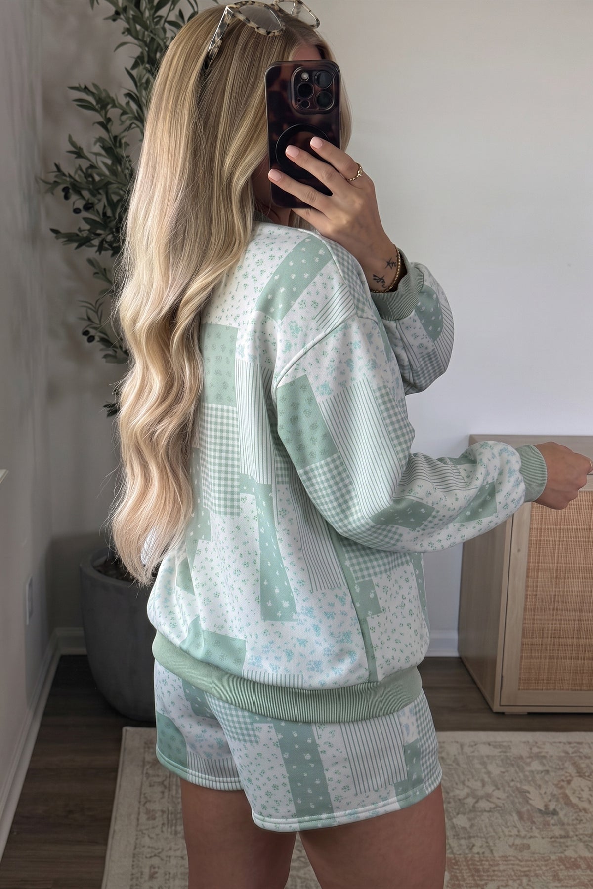 Women's Green Patchwork Floral Print Drop Shoulder Baggy Pullover Drawstring Shorts Set