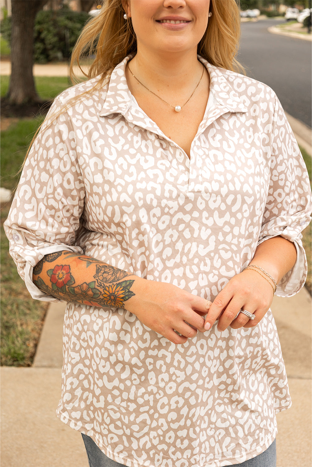 Apricot Leopard Tab Sleeve V-Neck Plus Size Top