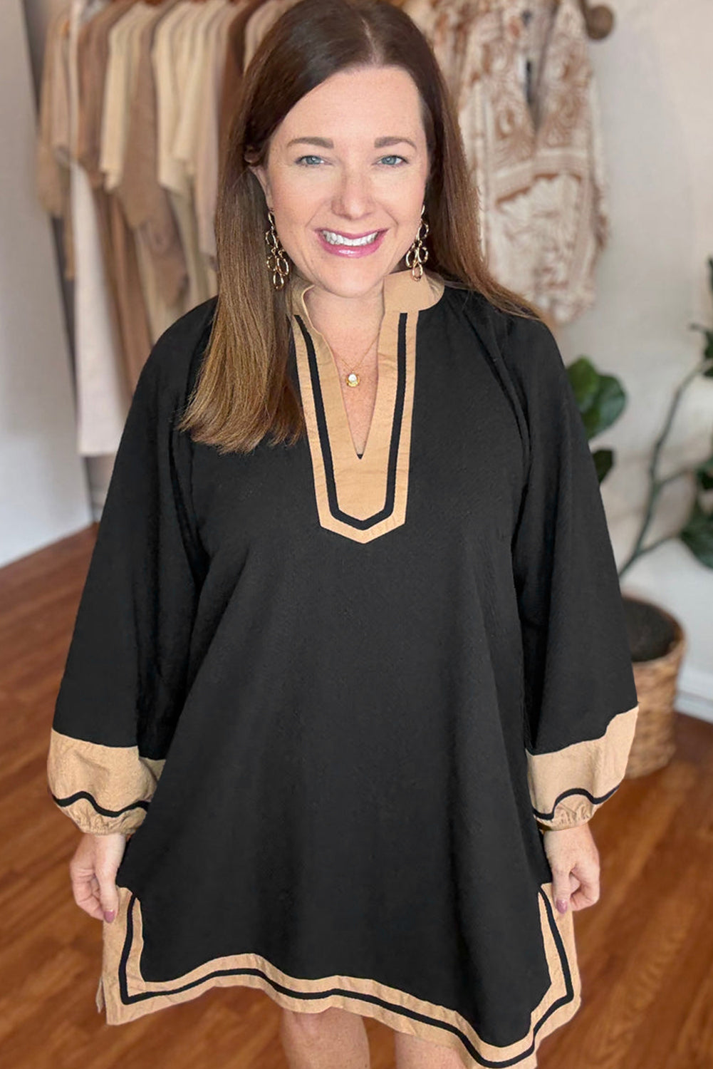 Black Plus Size Color-Block Striped Trim V-Neck Long-Sleeve Shift Mini Dress