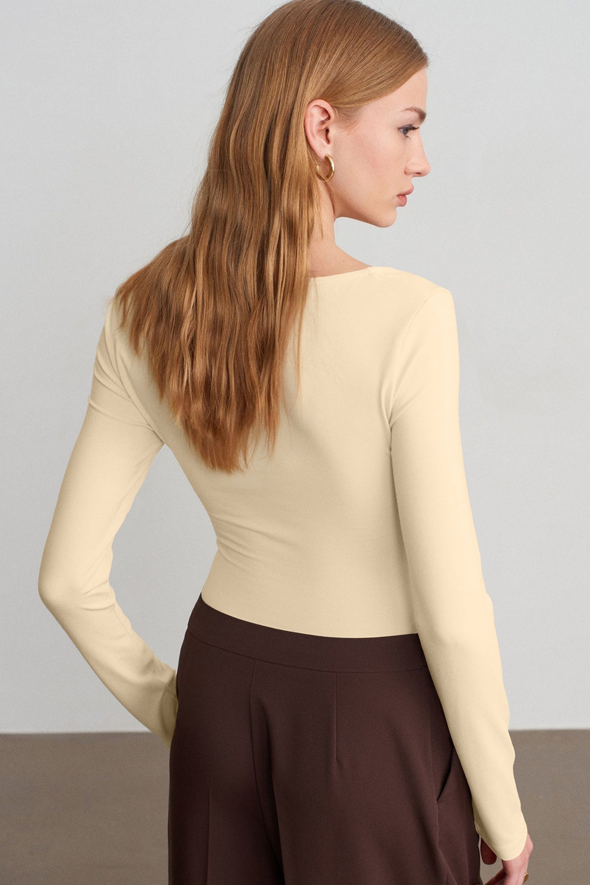 Beige Slim Fit V Neck Long Sleeve Bra Built-In Top