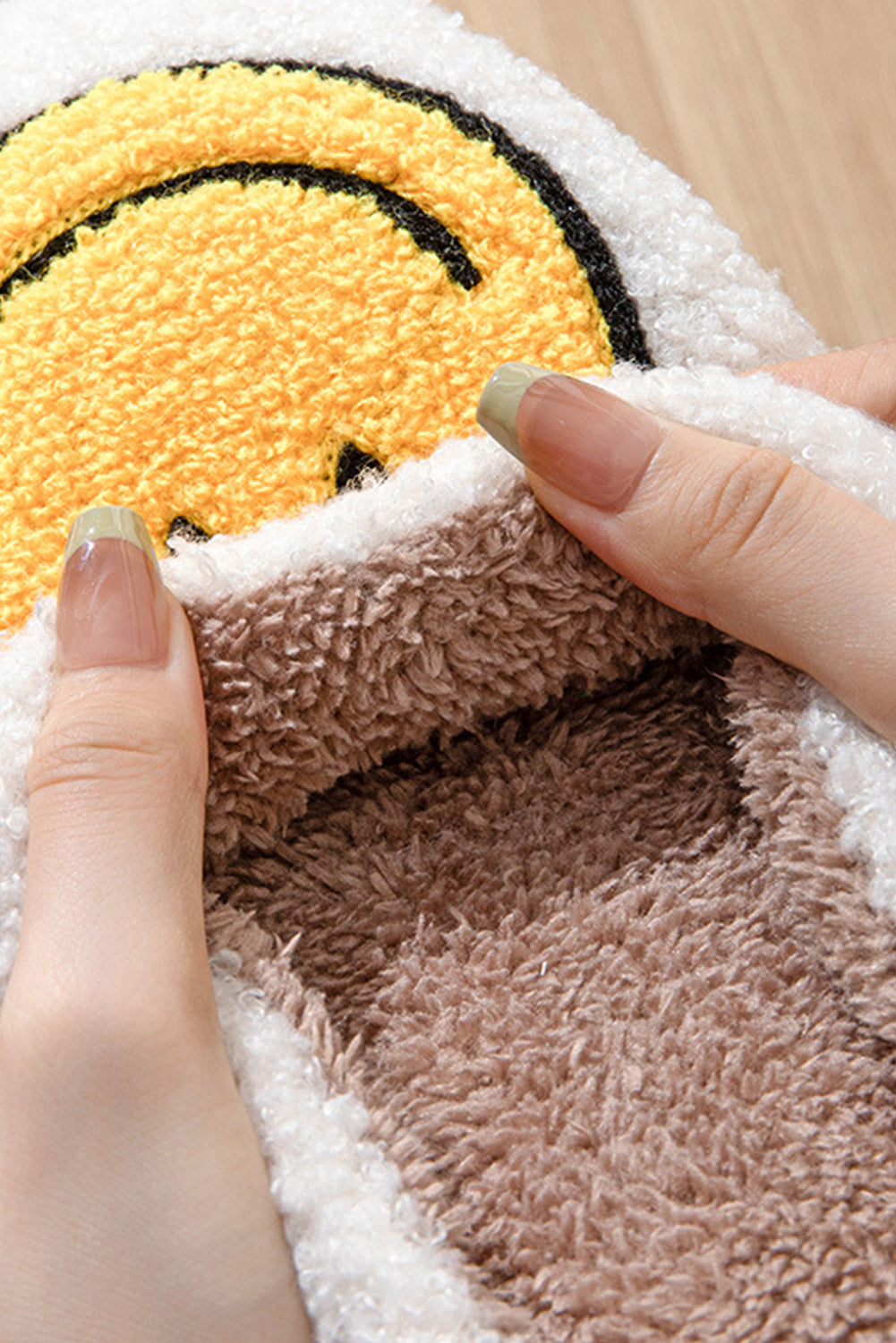 White Smile Face Print Non-Slip Plush Slippers