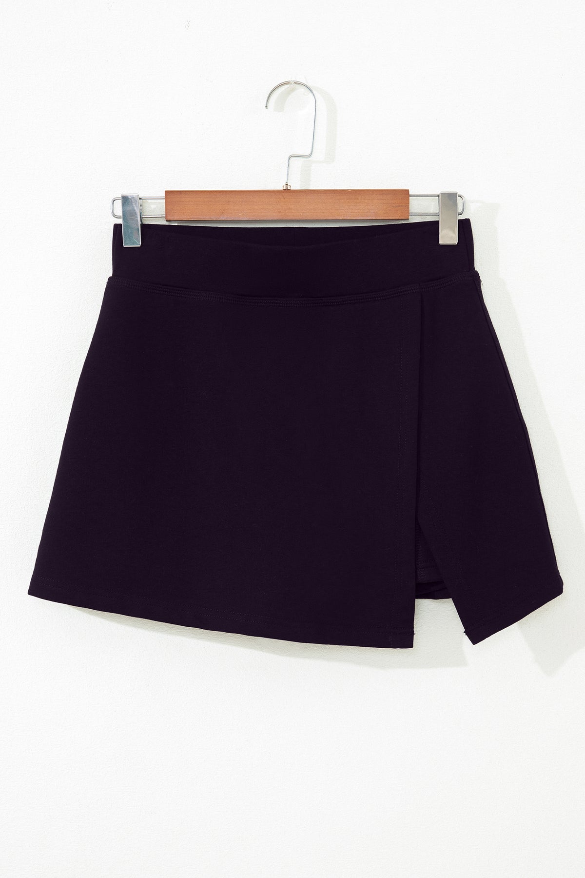 Black Solid Wrapped Side Slit Skort