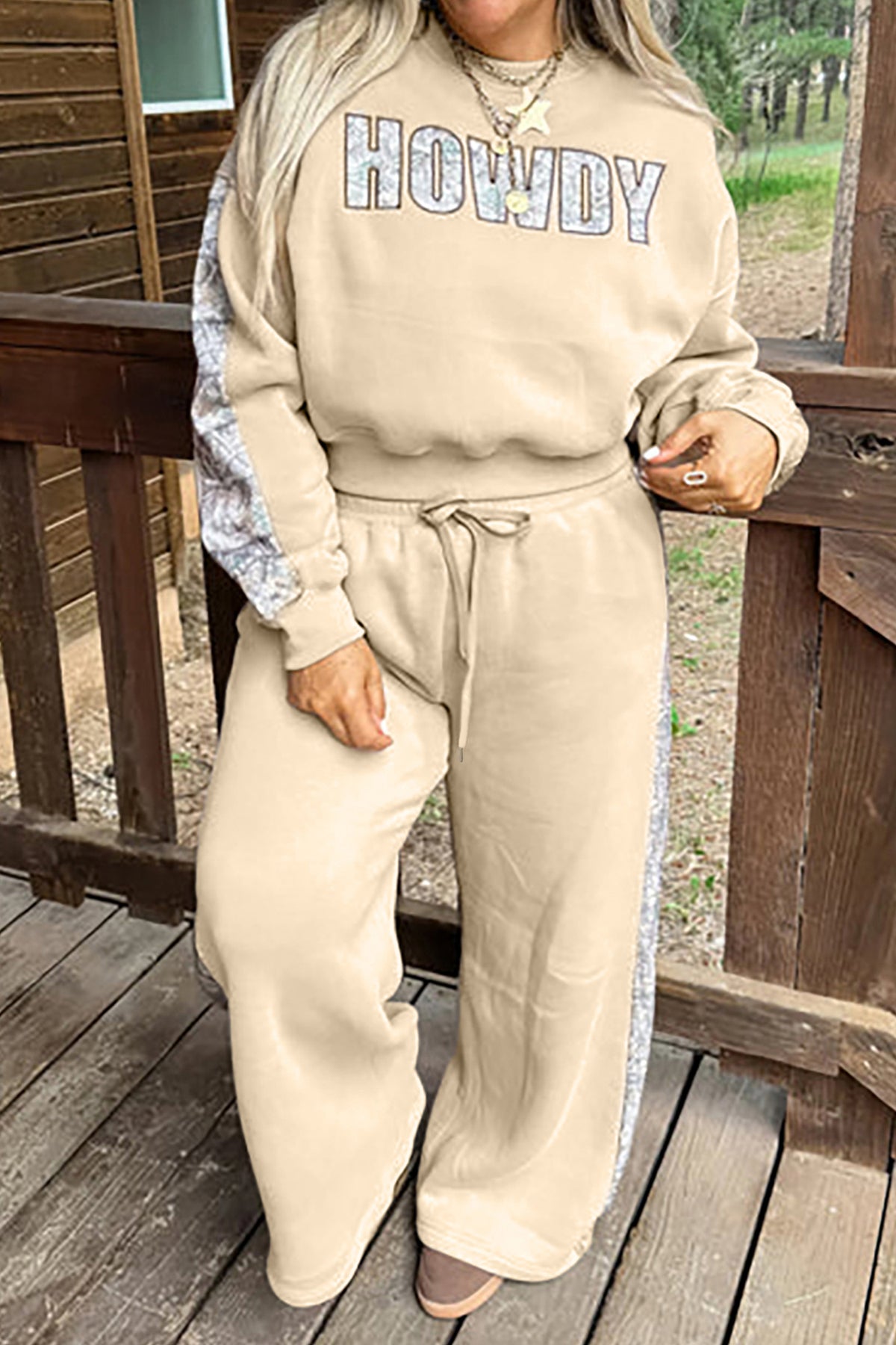 Parchment HOWDY Letter Print Color-Block Side Stripe Long-Sleeve Plus Size Set