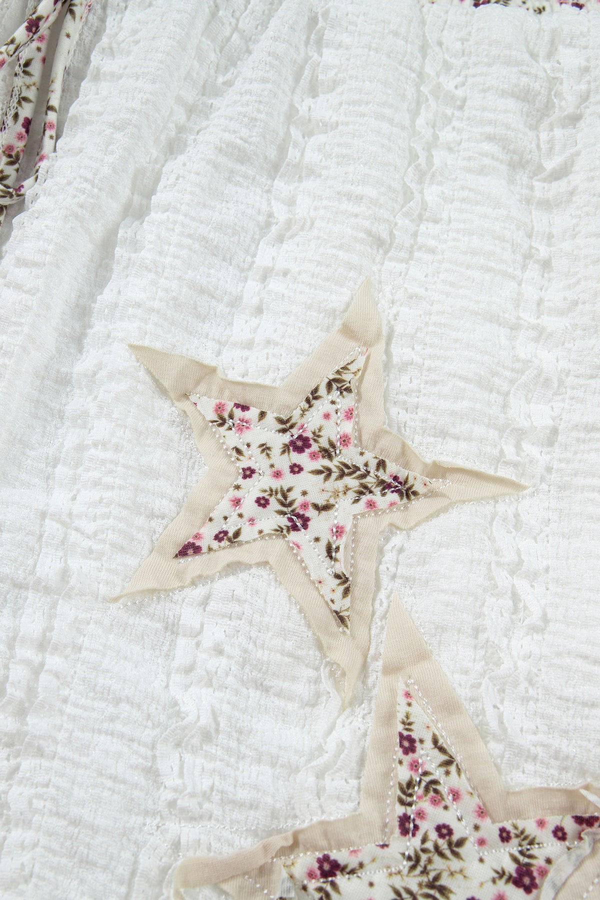White Textured Lace Floral Star Patch Drawstring Casual Shorts