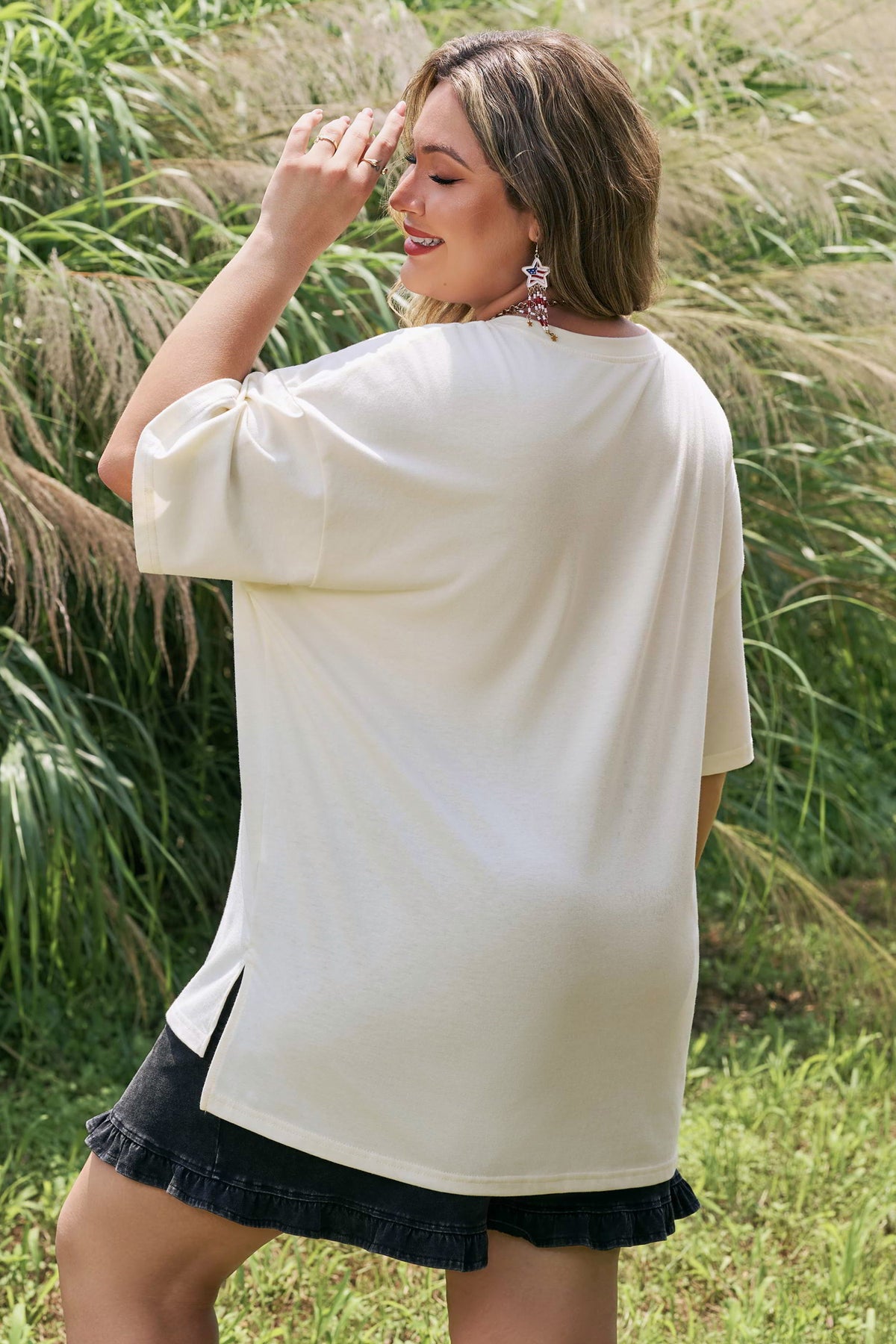 White Distressed Flag Bow Patched Plus Size T-Shirt