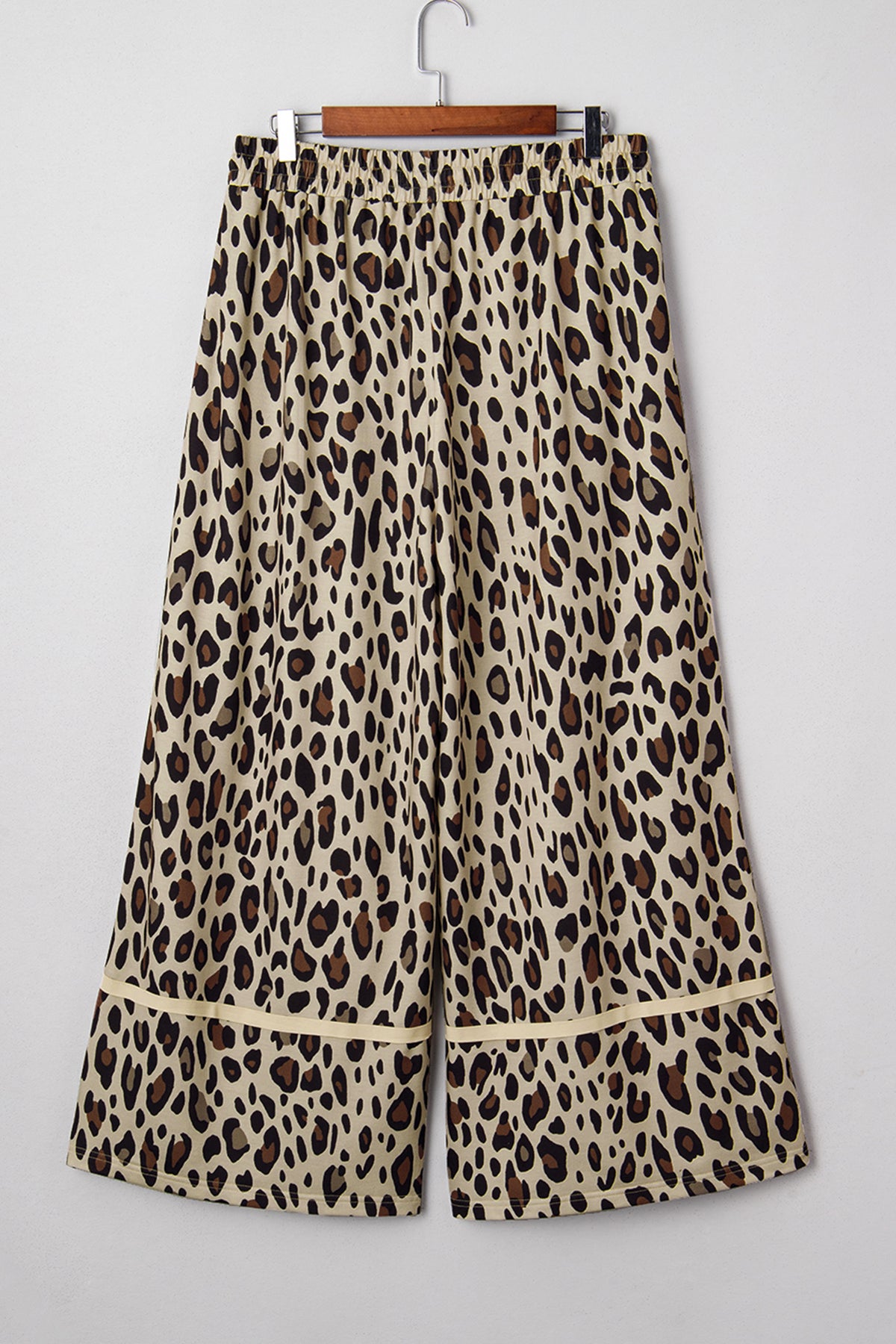 Khaki Exposed Seam Patched Pocket Plus Size Drawstring Leopard Wide-Leg Pants