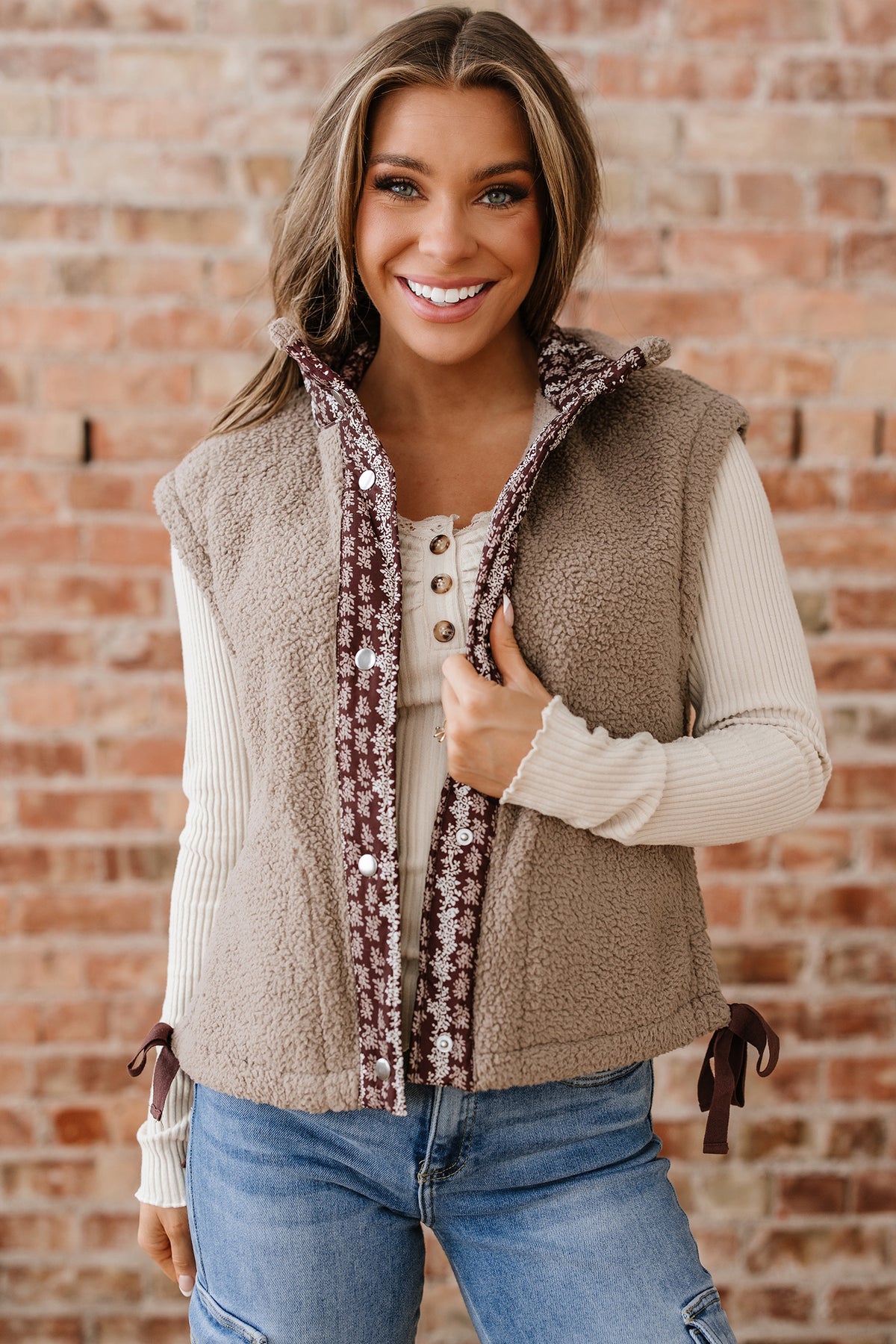 Goat Side Bows Sherpa Fleece Vest