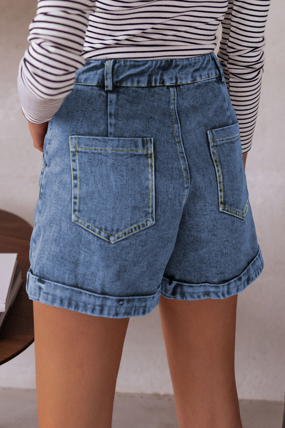 Ivy Seam Pocketed Cuffed Hem Denim Shorts