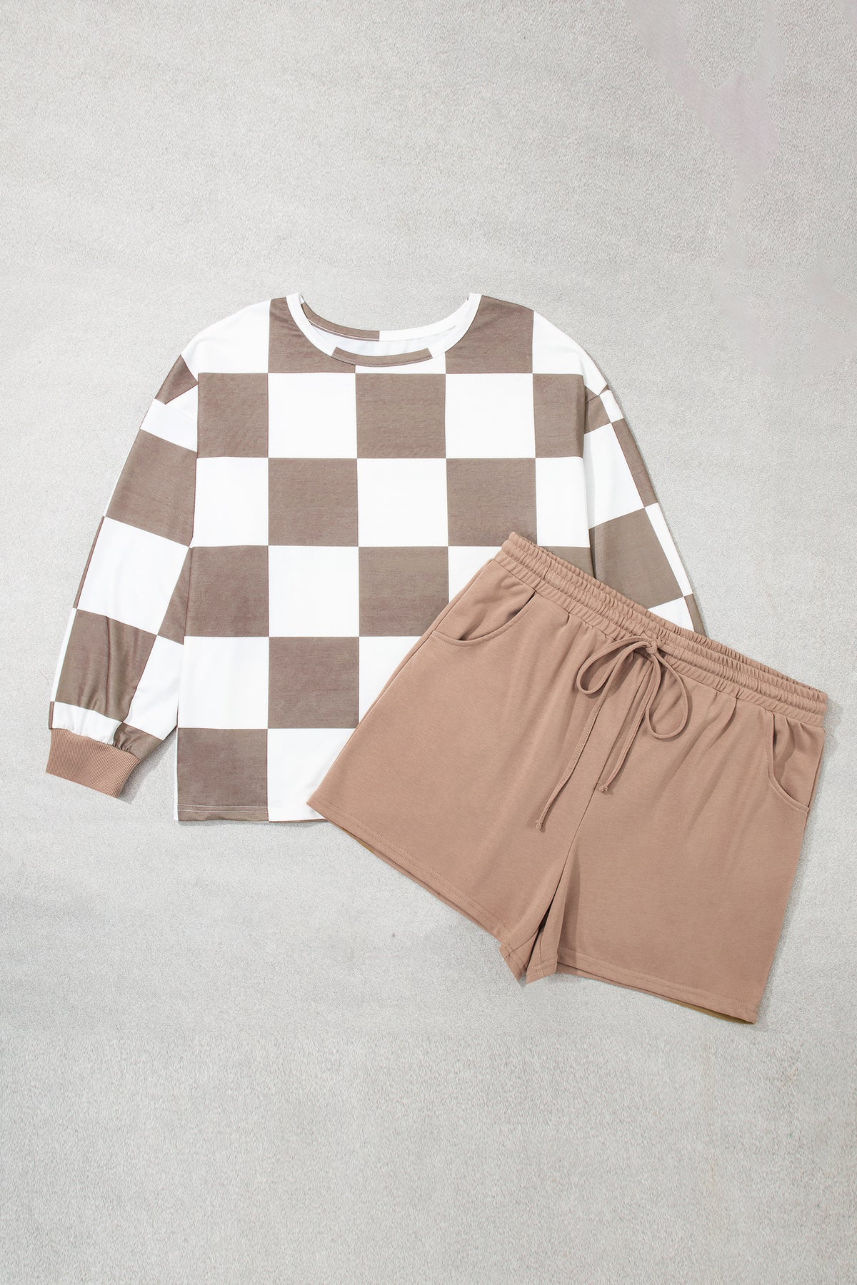 Khaki Checkered Contrast Long-Sleeve Top Solid Shorts Plus Size 2pcs Set