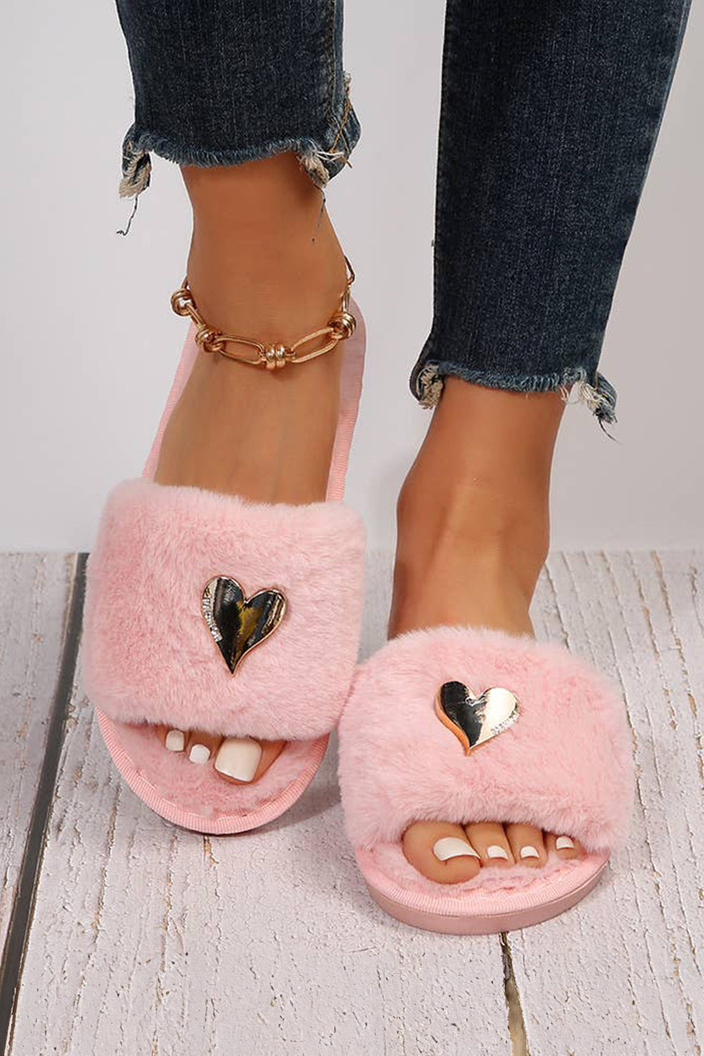 Parchment Heart Shape Buckle Decor Open-Toe Plush Slippers