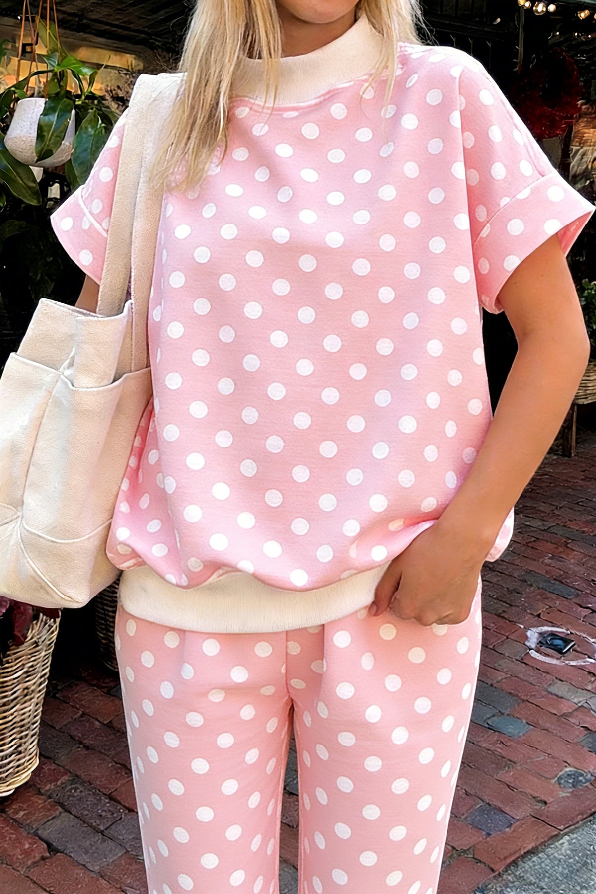 Women's Pink Polka Dot Print Mock Neck Short-Sleeve Top Shift Pants Two-Piece Set