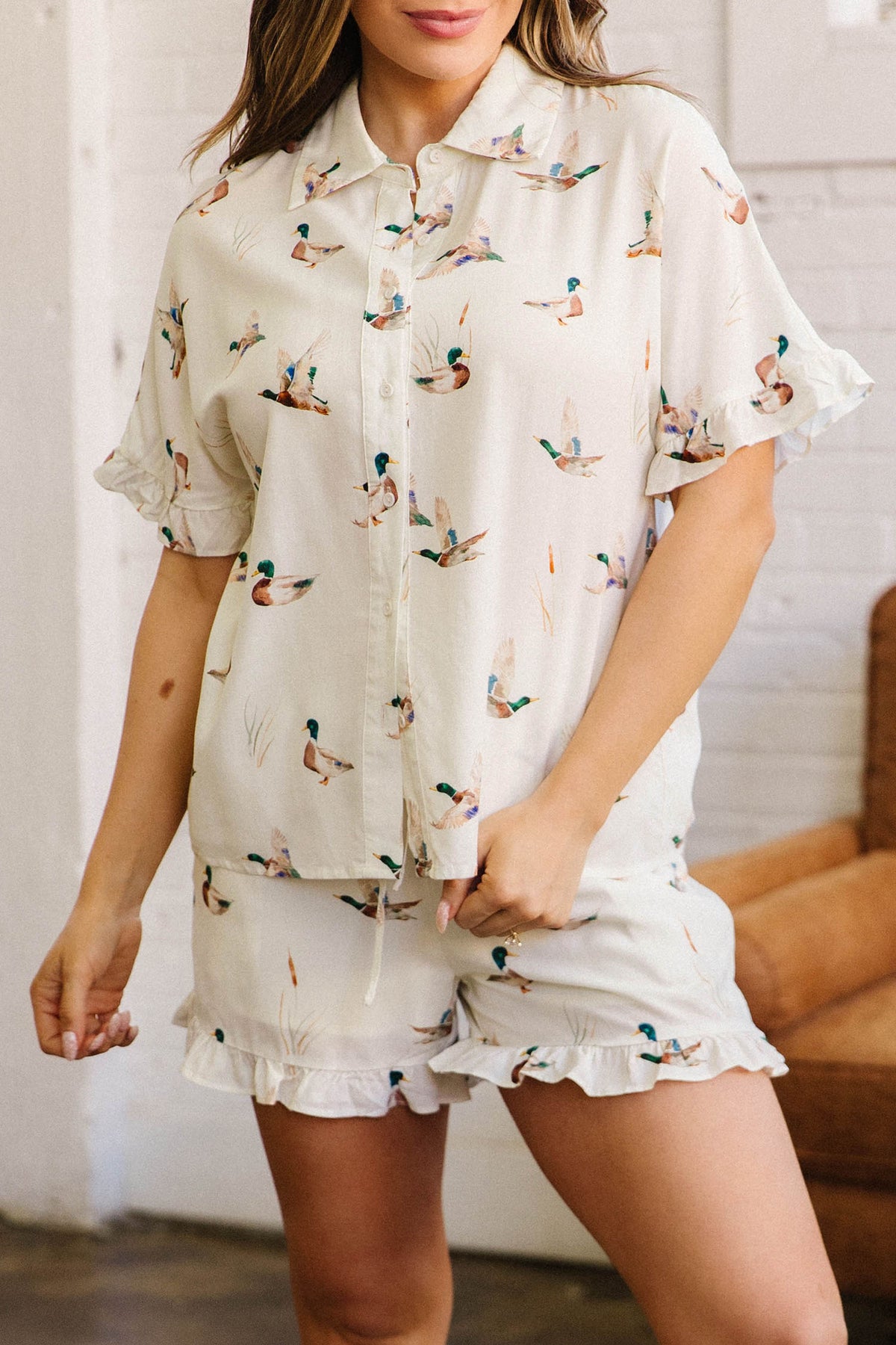 Women's Beige Mallard Print Shirt Style Short Two-Piece Set