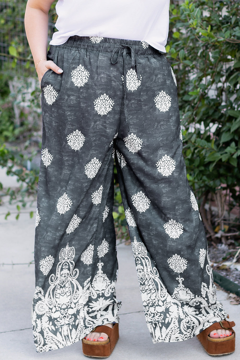 Black Plus Size Geometric Ethnic Print Drawstring Wide-Leg Pants