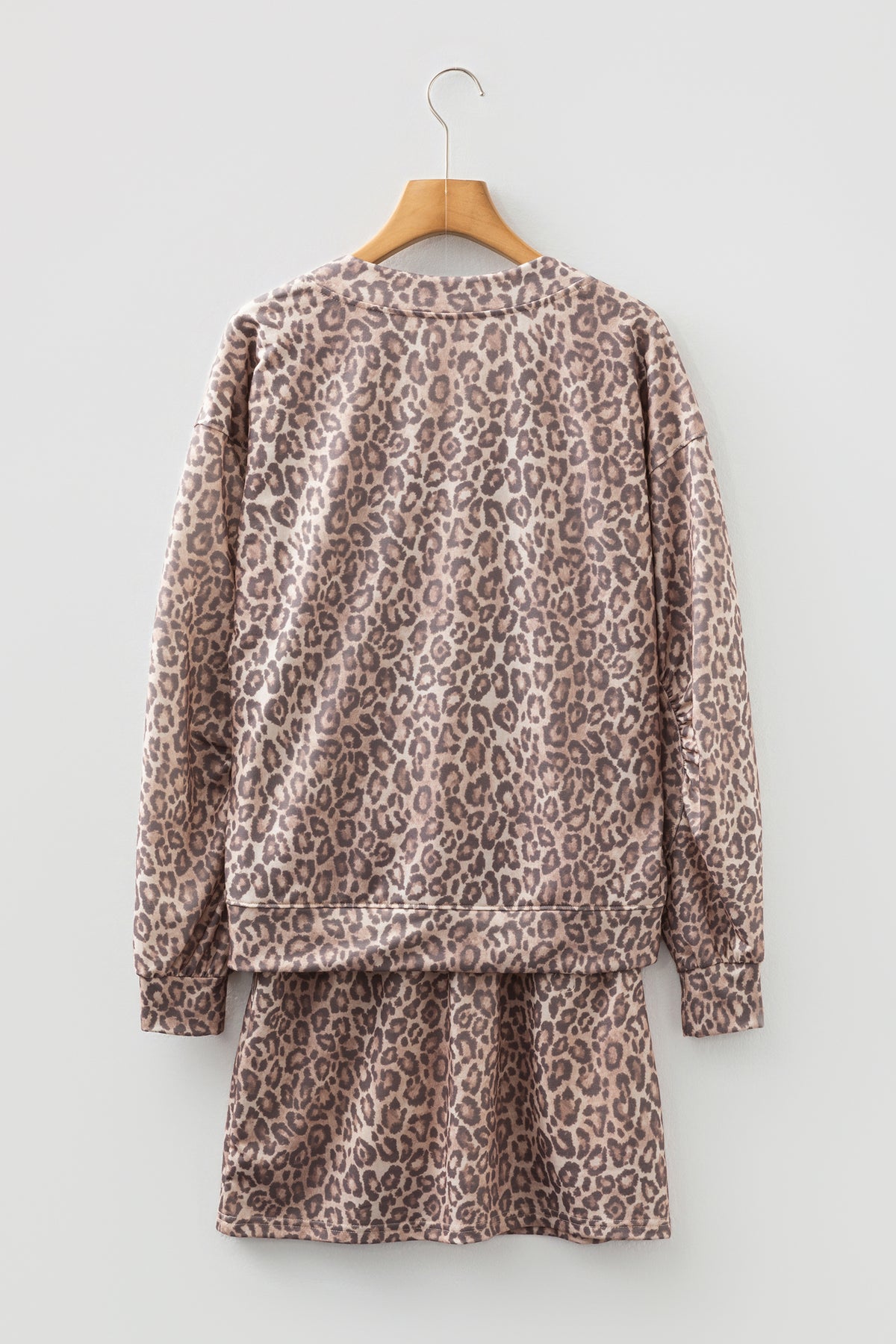 Women's Light French Beige Leopard Print V-Neck Pullover Mini Skort Two-Piece Set