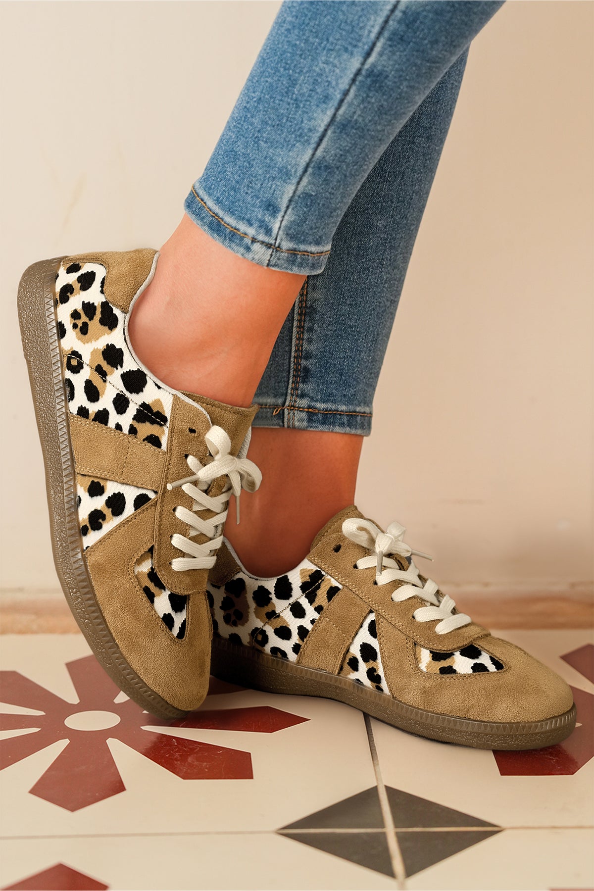 Light French Beige Color Block Leopard Print Patchwork Lace-up Sneakers
