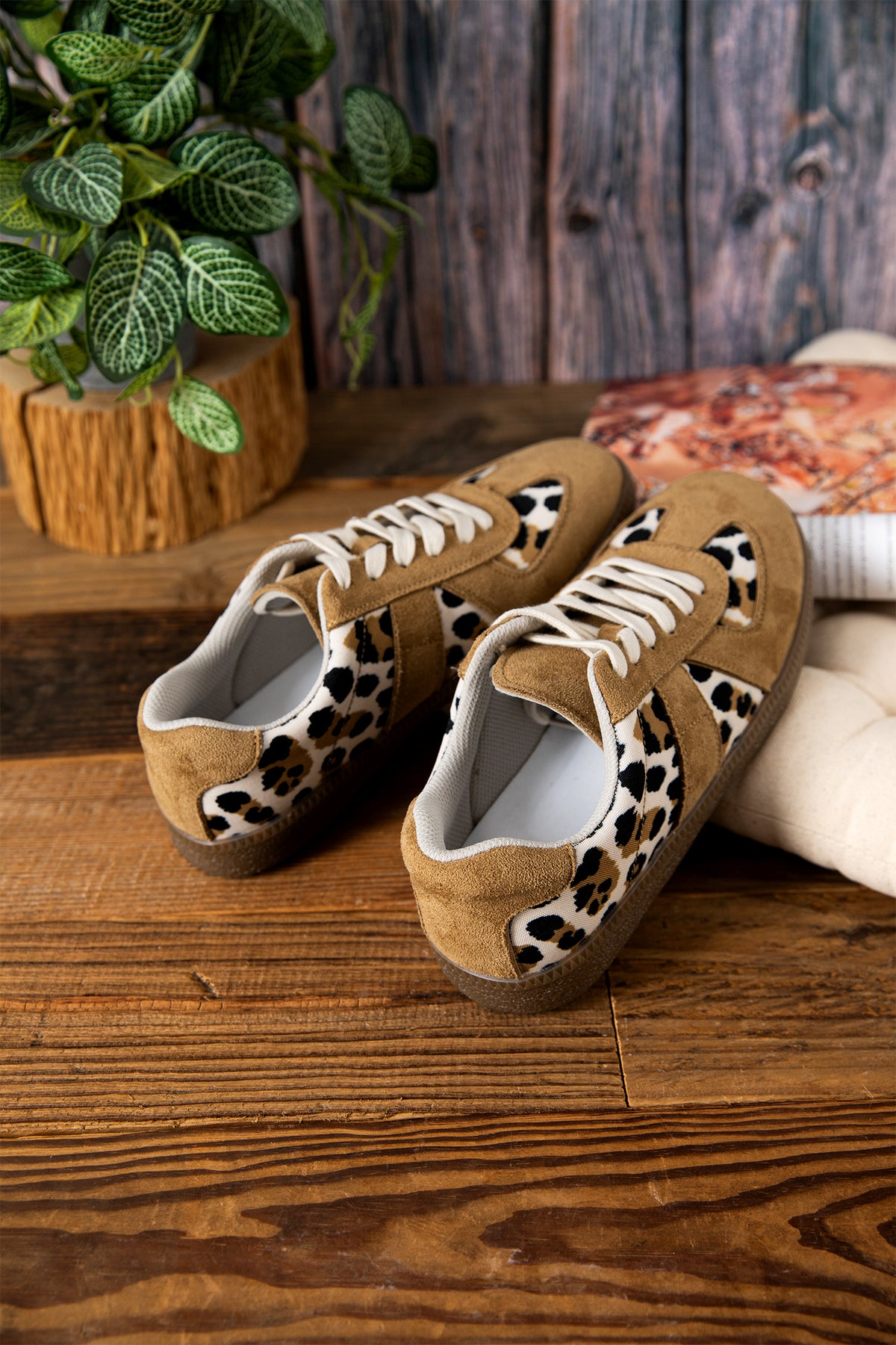 Light French Beige Color Block Leopard Print Patchwork Lace-up Sneakers