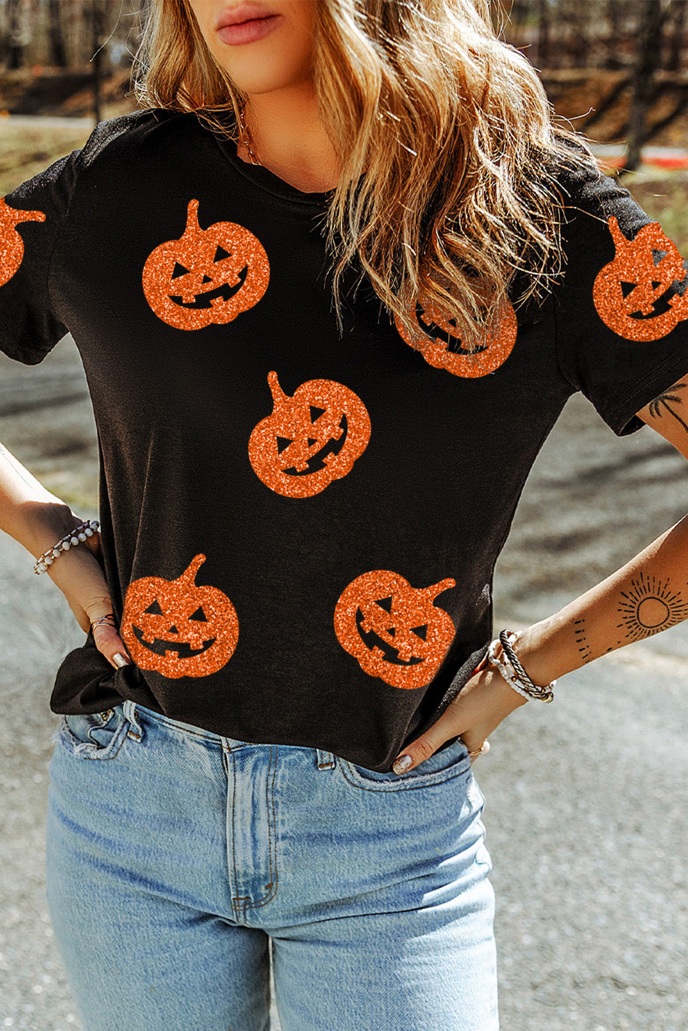 Black Glittering Pumpkin Face Graphic Crewneck Halloween T-Shirt