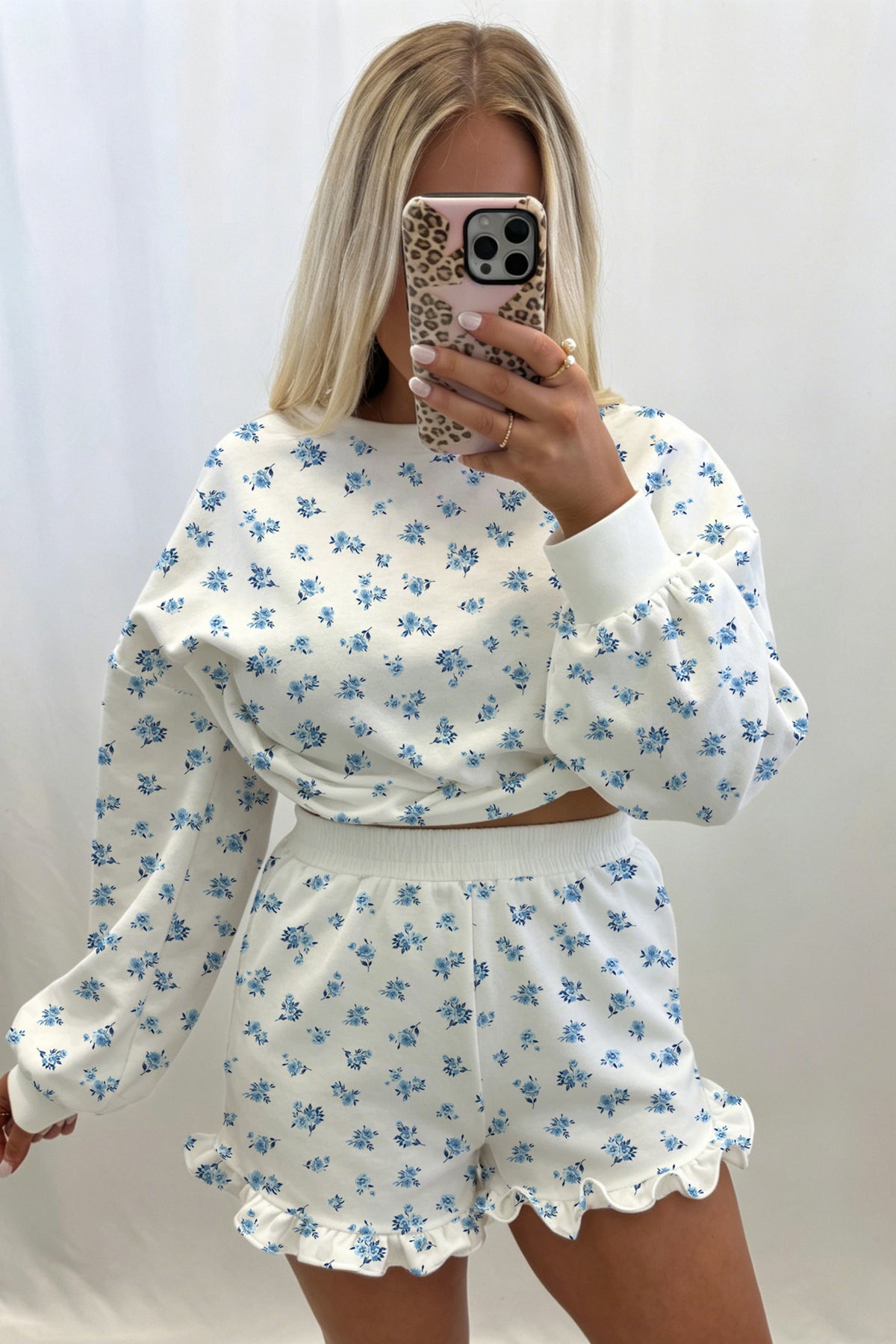 Women's Sky Blue Floral Print Long-Sleeve Top & Ruffle Shorts Two-Piece Set