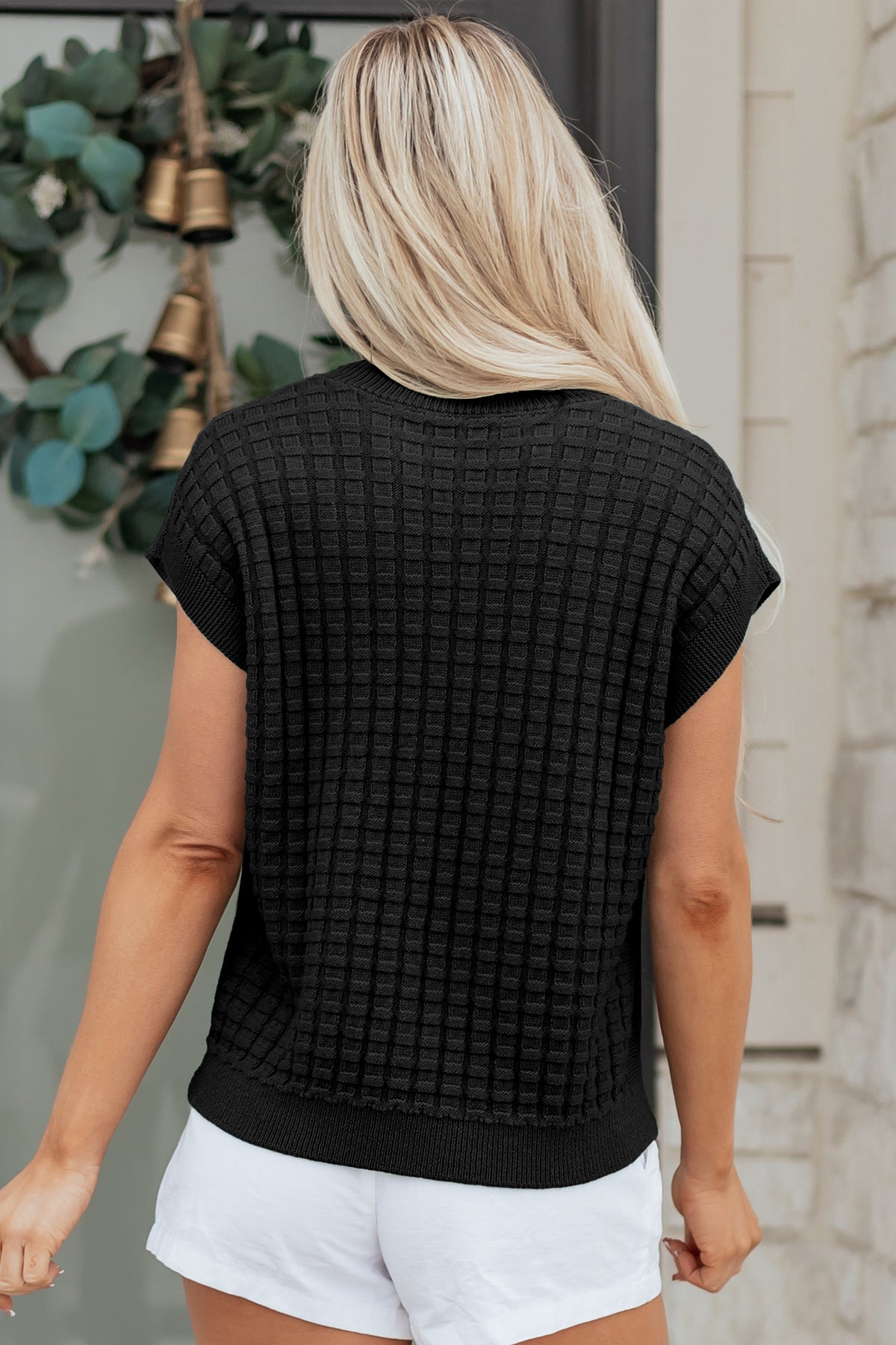 Black Solid Color Round Neck Textured Short Sleeve Sweater