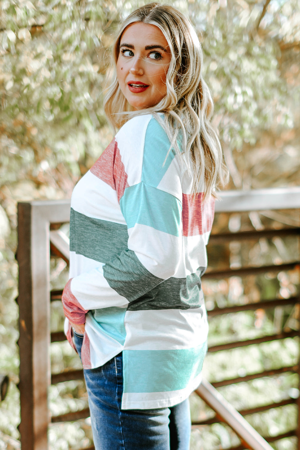 Green Plus Size Color-Block Pullover Top