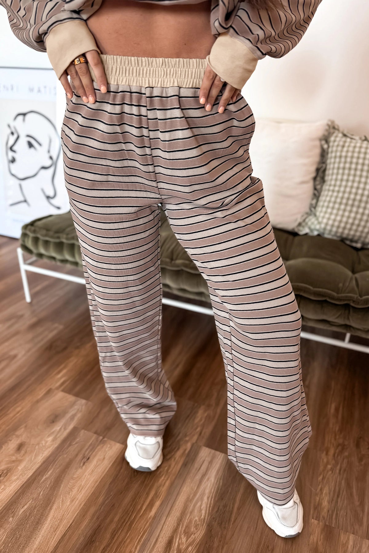 Women's Khaki Stripe Contrast Trim Long-Sleeve Top Elastic Waist Pants Set