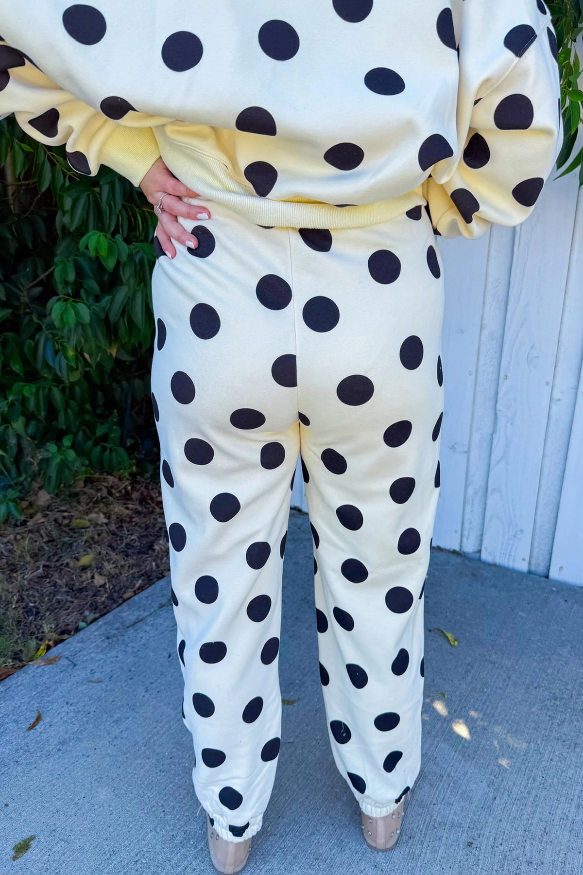 Women's Beige Polka Dot Print Drop Shoulder Pullover Jogger Pants Two-Piece Set