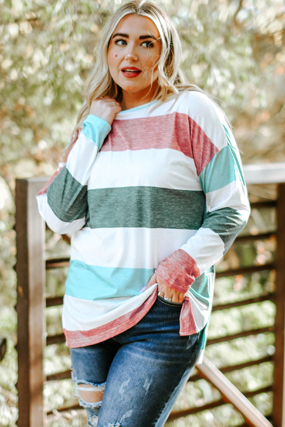 Green Plus Size Color-Block Pullover Top