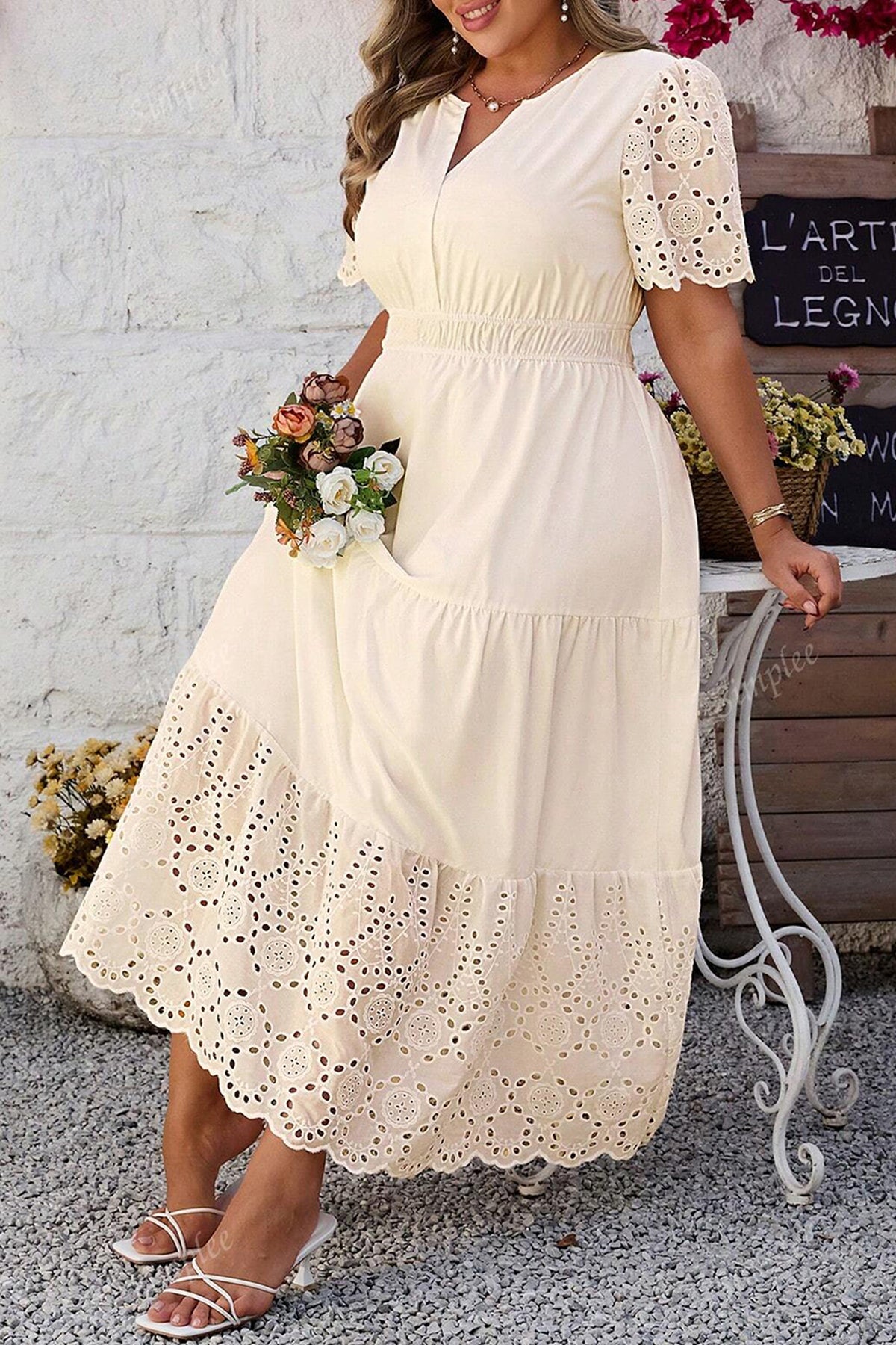 Apricot Plus Size V-Neck Lacy Embroidery Patchwork Short-Sleeve Maxi Dress