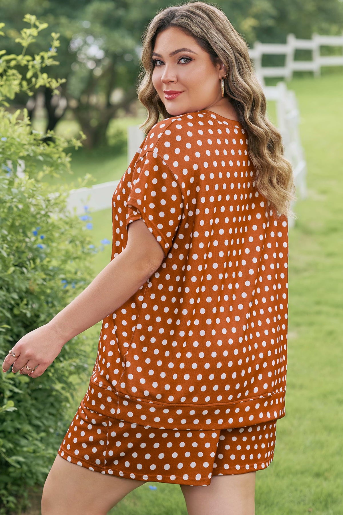 Brown Polka Dot Print Dropped Shoulder Tee Plus Size Shorts Set