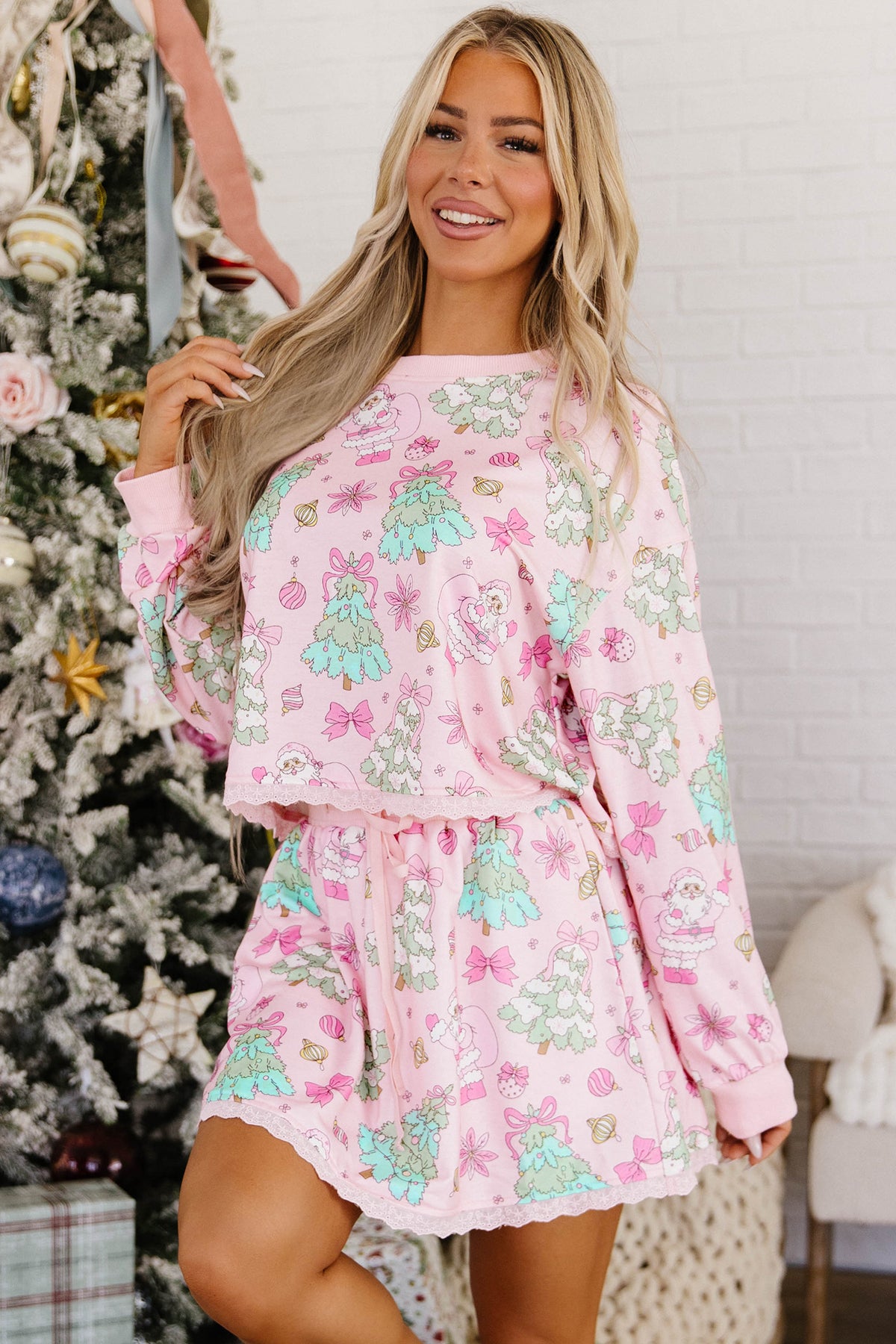 Women's Pink Christmas Theme Print Long-Sleeve Pullover Flowy Skort Two-Piece Set