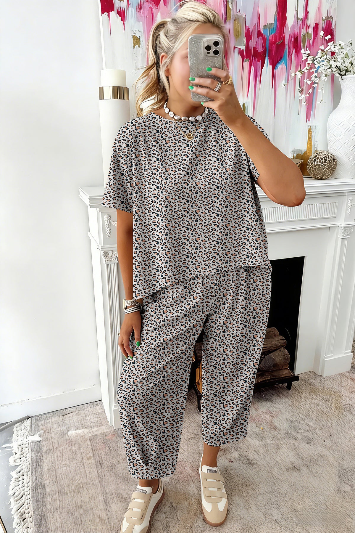 Women's White Leopard High-Low Tee Ankle Length Pants Set