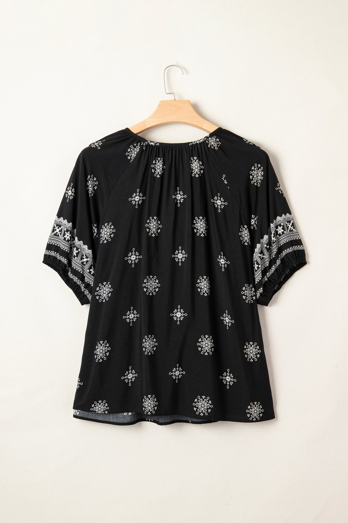 Black Boho Chic Notched V-Neck Plus Floral Short-Sleeve Top