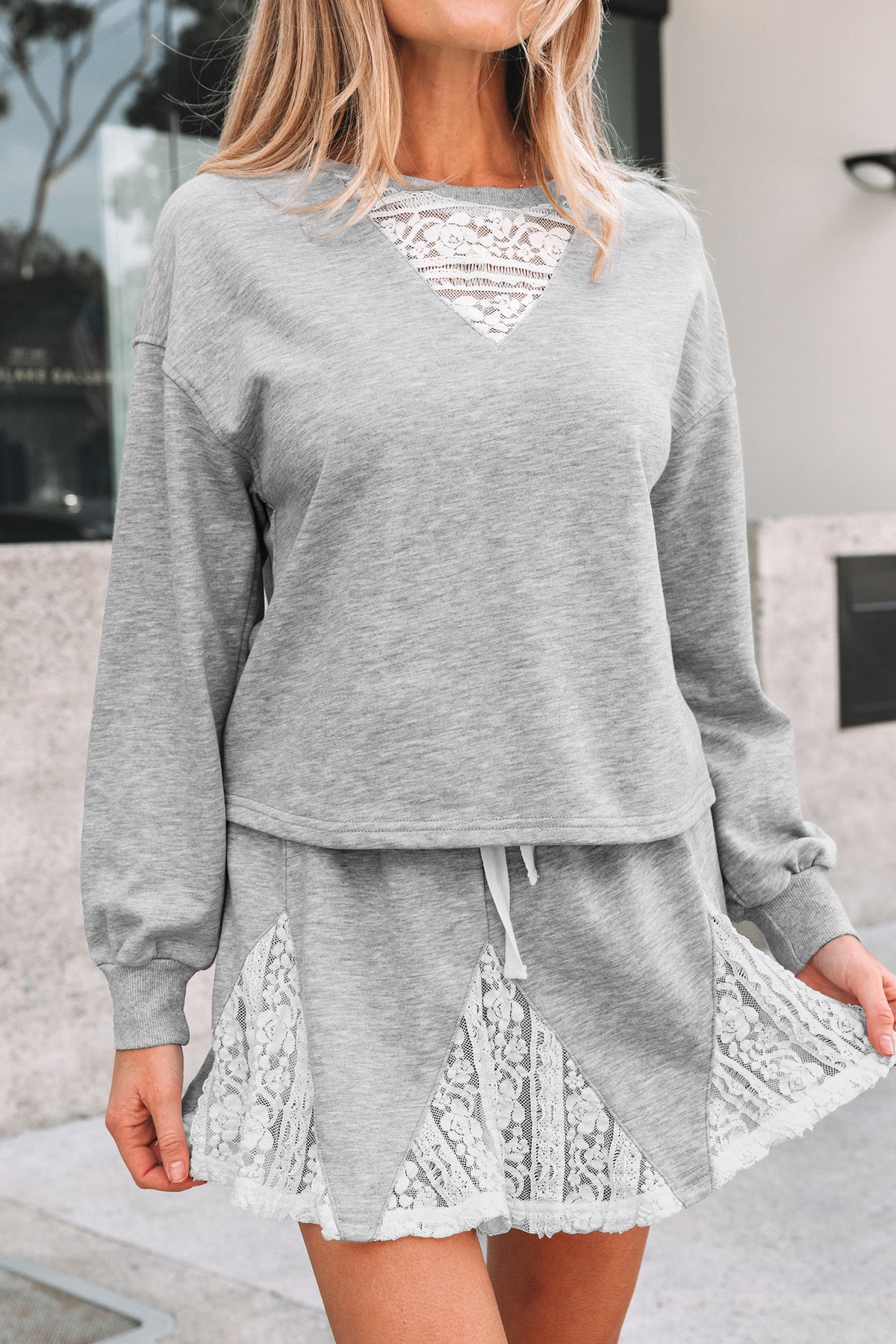 Women's Light Grey Lace Patchwork Drop Shoulder Pullover Skort Two-Piece Outfit Set